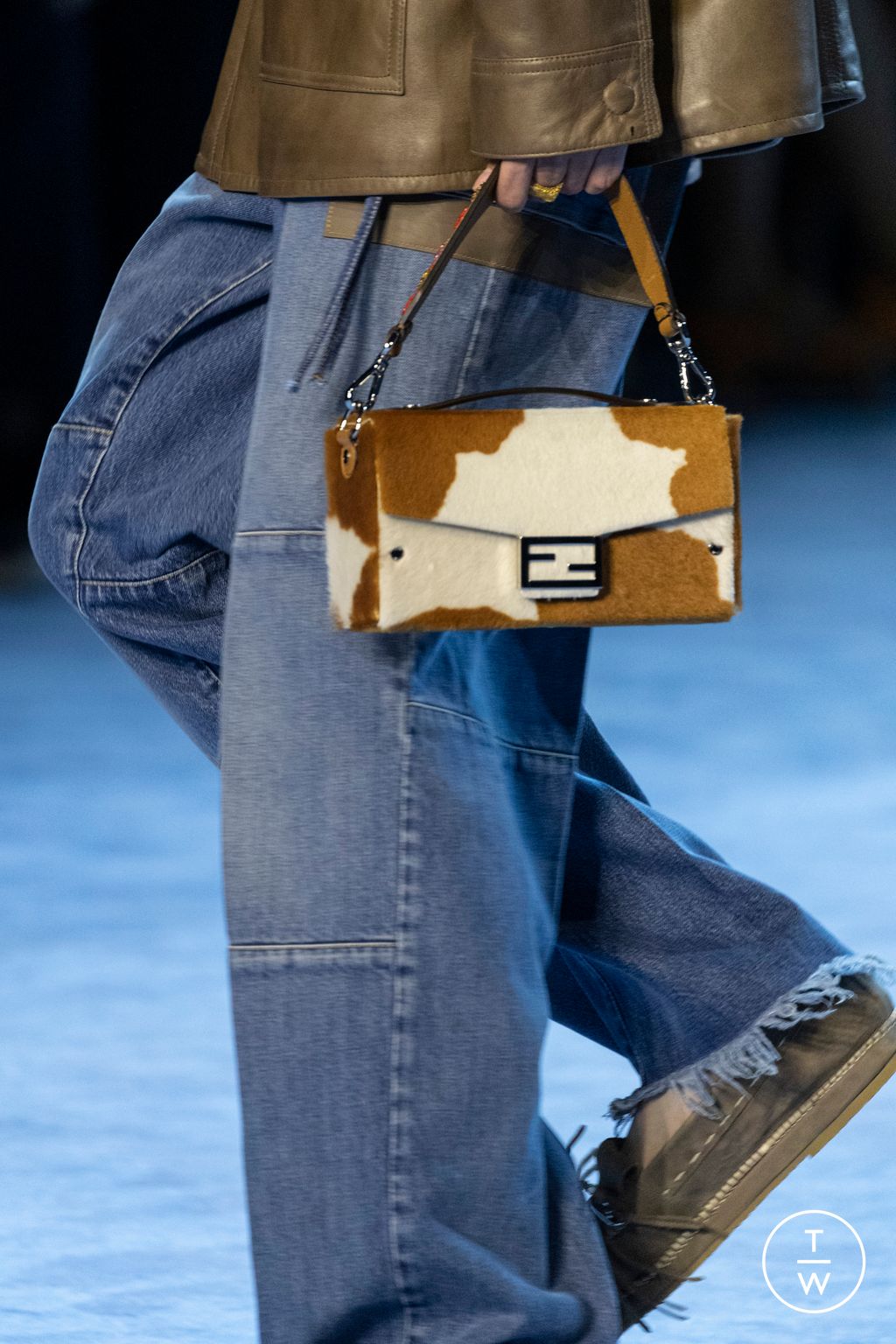 Fashion Week Milan Spring/Summer 2023 look 9 from the Fendi collection menswear accessories