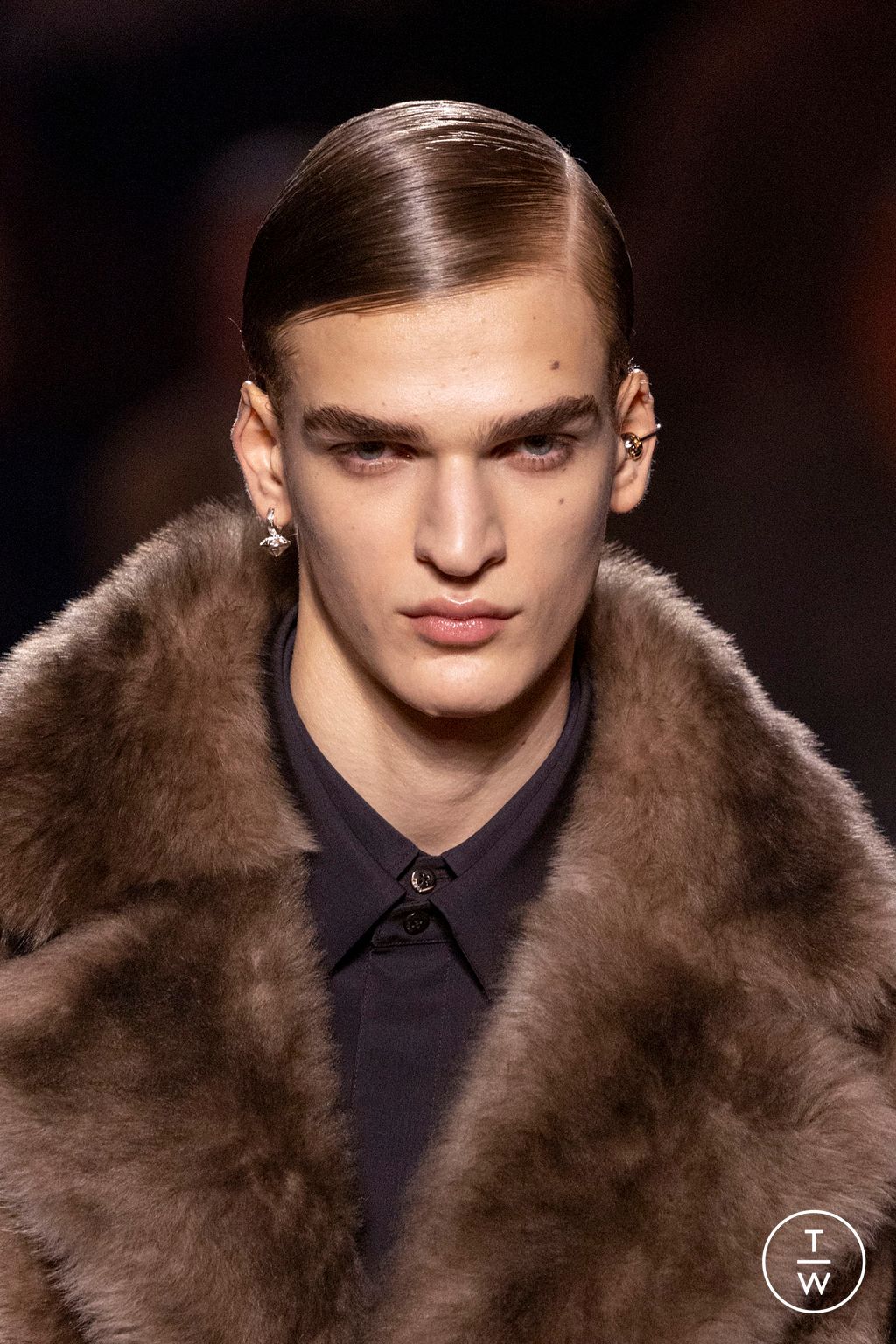 Fashion Week Milan Fall/Winter 2025 look 35 from the Fendi collection 女装配饰