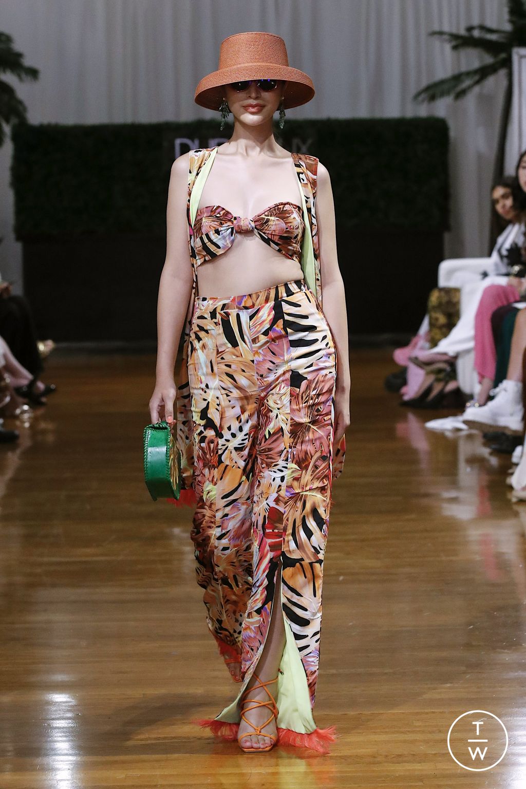 Fashion Week New York Spring/Summer 2023 look 5 de la collection Dur Doux womenswear