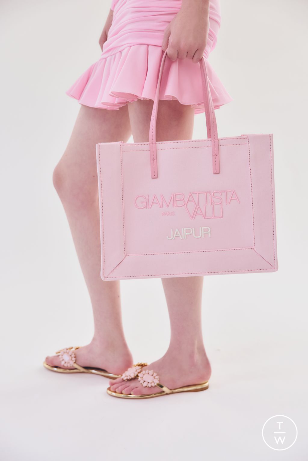 Fashion Week Paris Resort 2026 look 12 de la collection Giambattista Valli womenswear