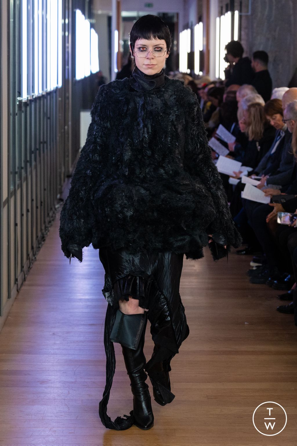 Fashion Week Paris Fall/Winter 2024 look 70 from the IFM PARIS collection womenswear
