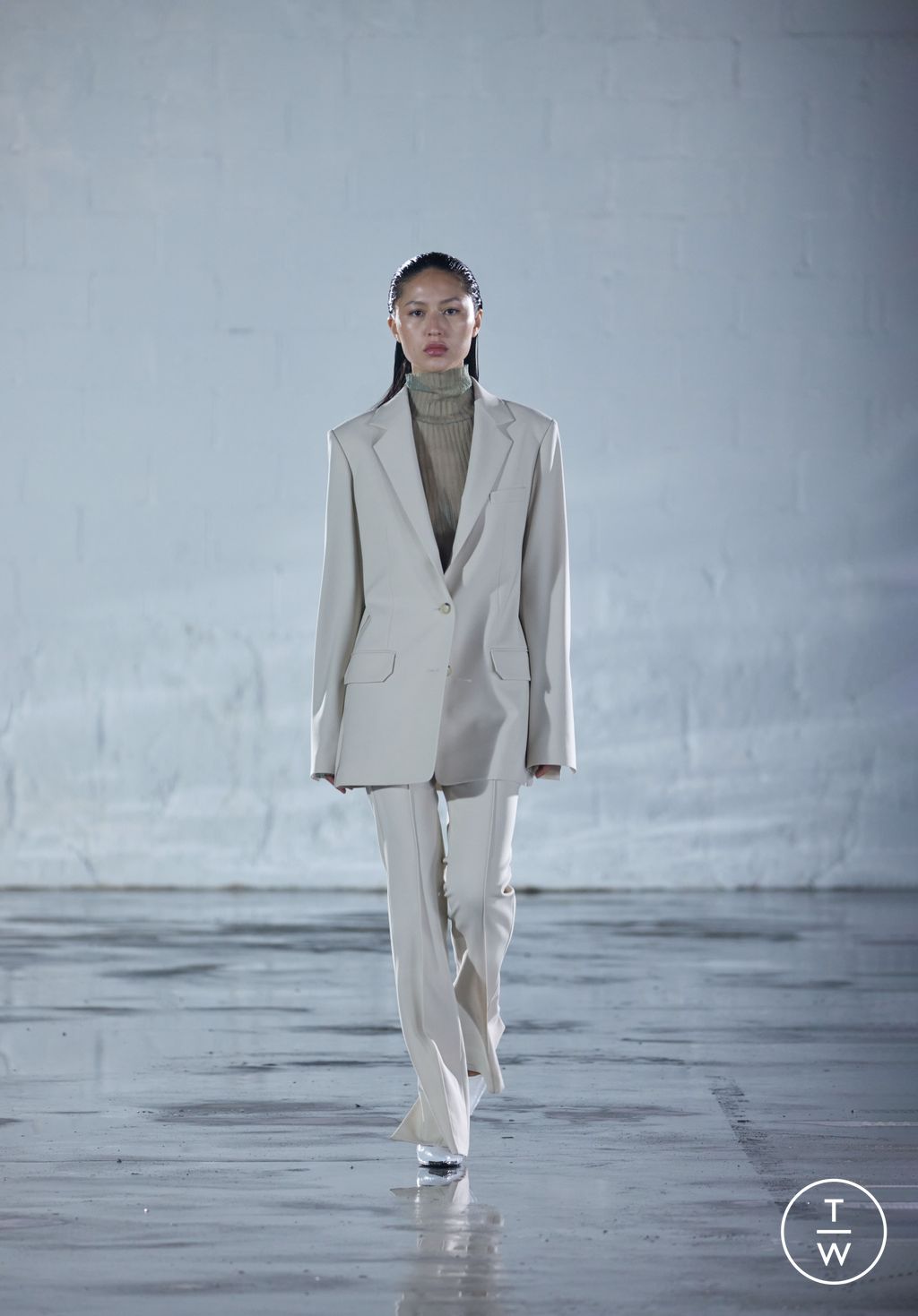Fashion Week New York Fall/Winter 2023 look 12 from the Helmut Lang collection 女装