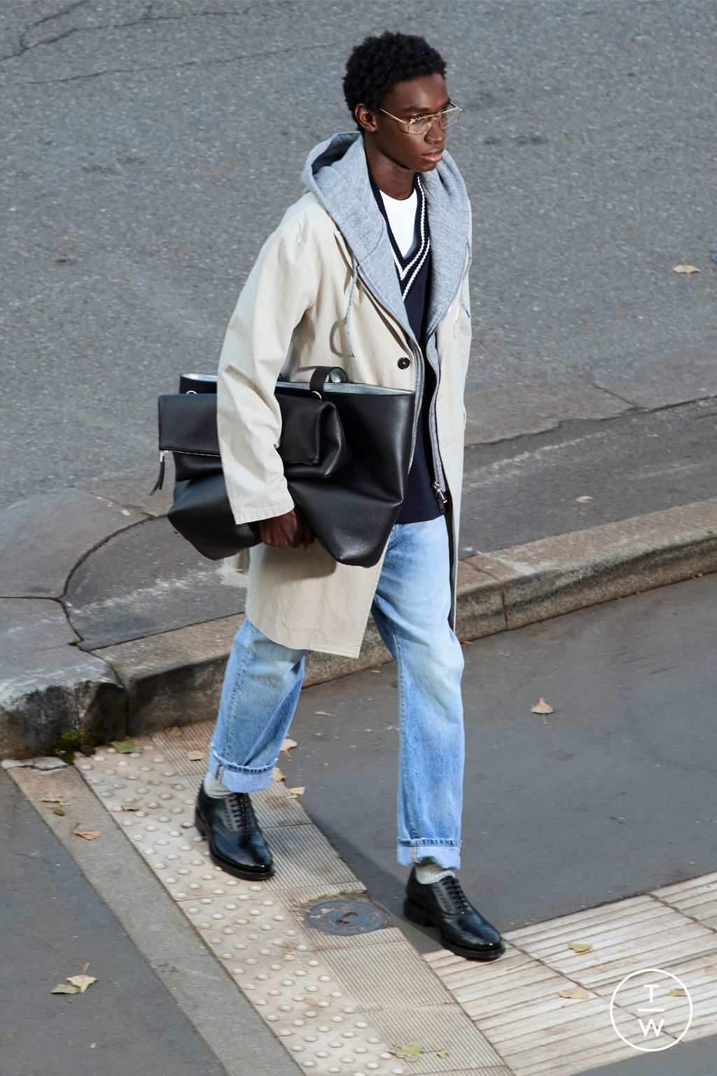 Fashion Week Milan Pre-Fall 2025 look 13 from the Dsquared2 collection 男装