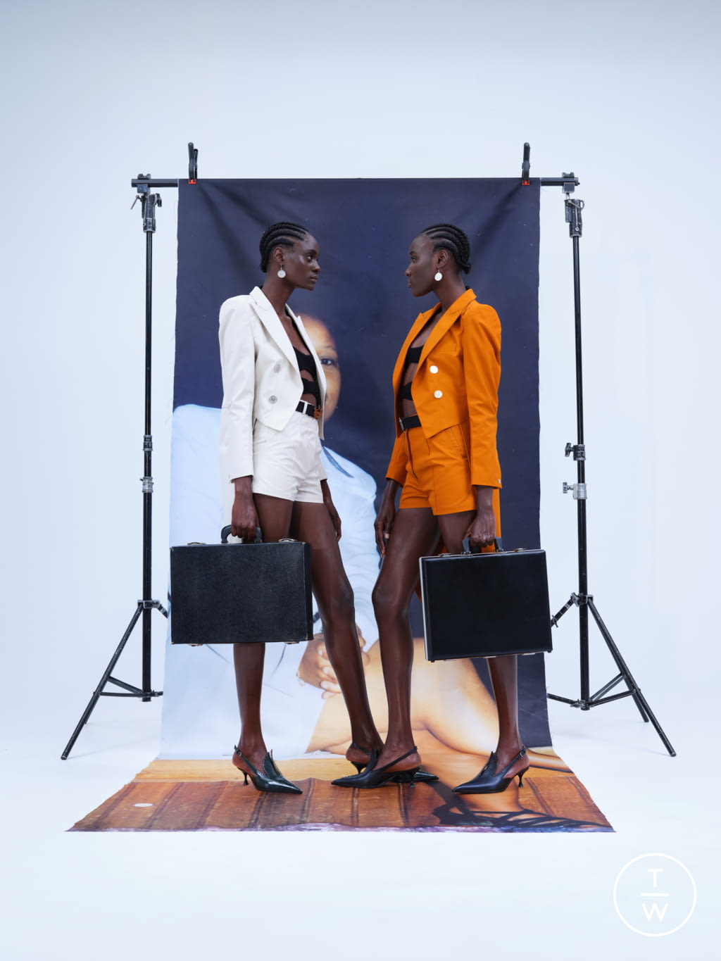 Fashion Week Paris Spring/Summer 2022 look 13 de la collection Thebe Magugu womenswear