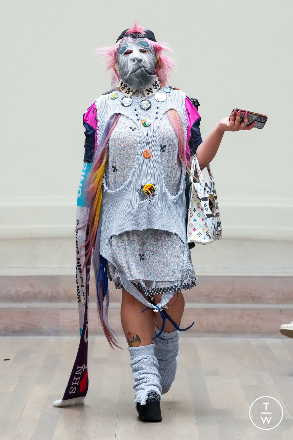 Fashion Week London Fall/Winter 2023 look 13 from the NOKI collection 女装