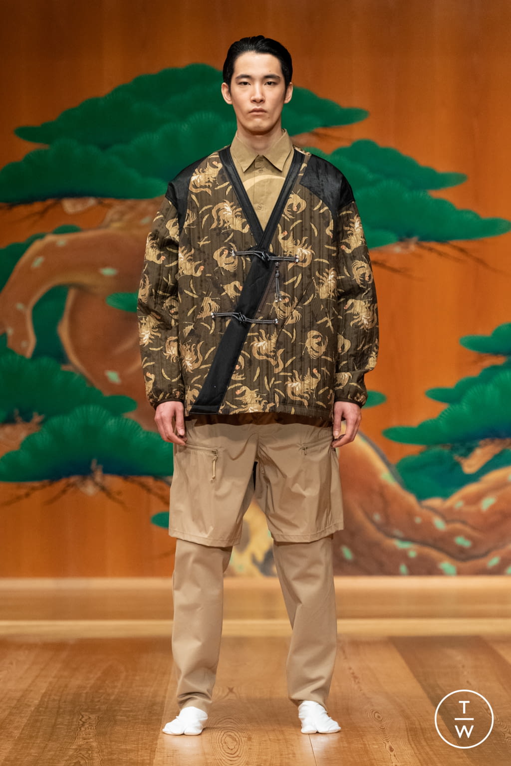 Fashion Week Paris Spring/Summer 2021 look 13 from the Yoshio Kubo collection menswear
