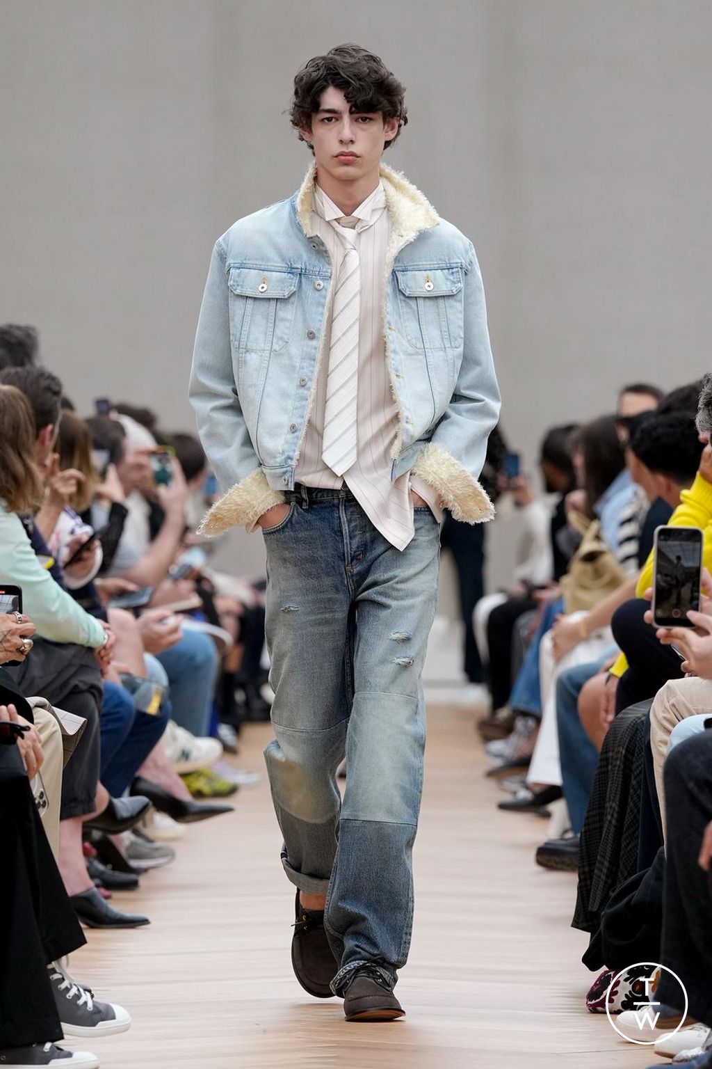 Fashion Week Paris Spring/Summer 2026 look 13 from the Dior Homme collection menswear