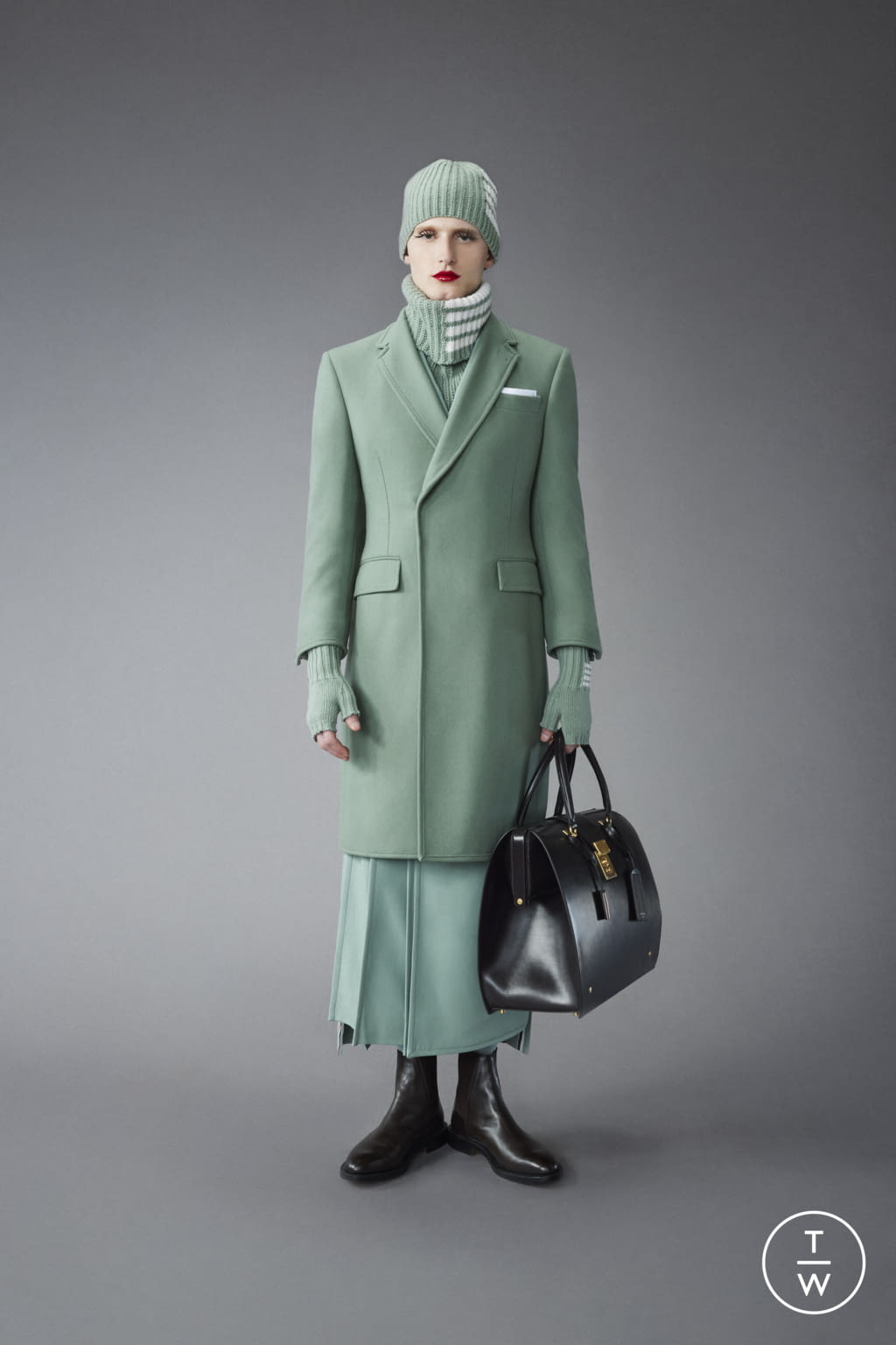 Fashion Week Paris Pre-Fall 2022 look 15 from the Thom Browne collection 男装