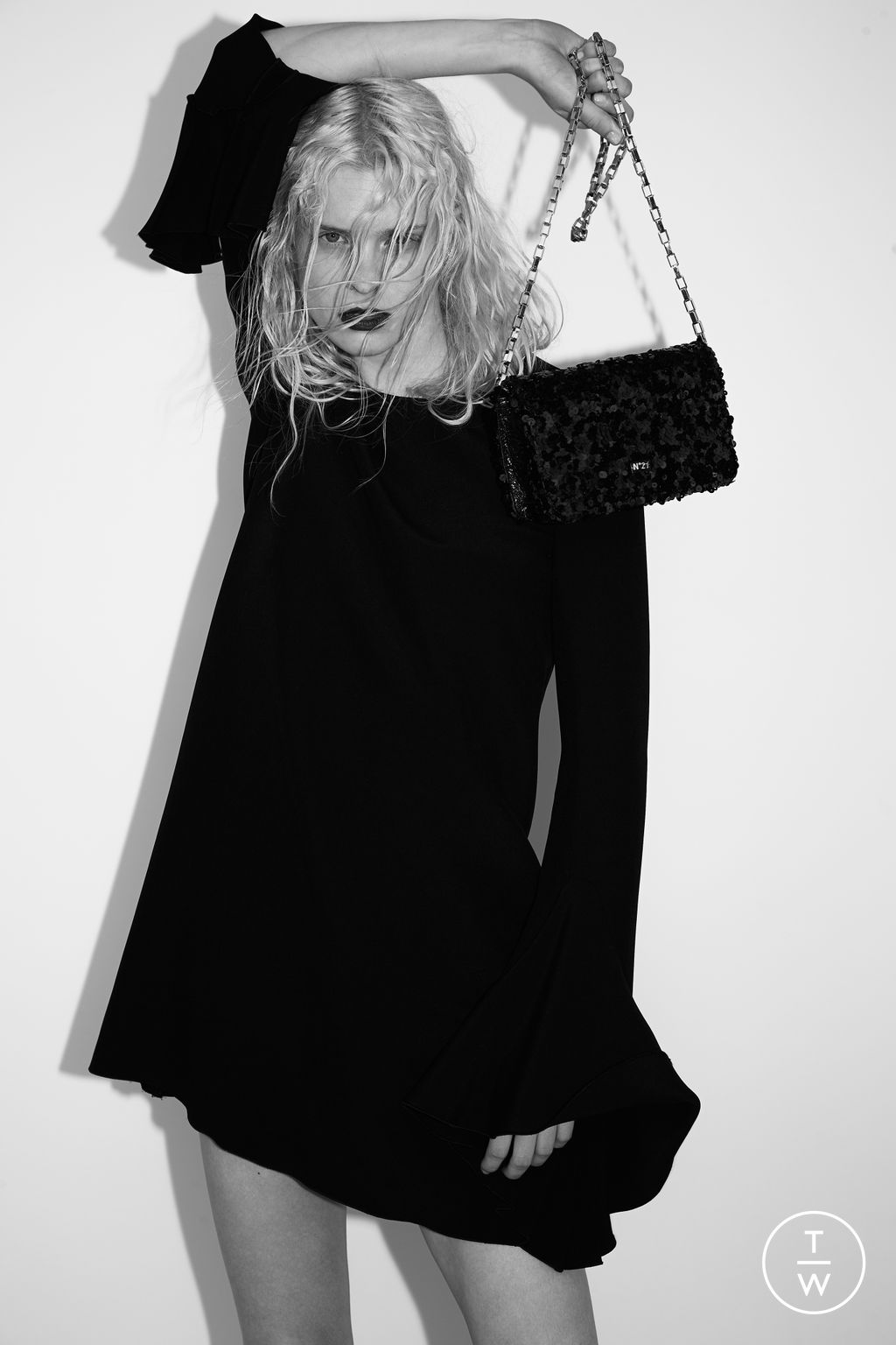 Fashion Week Milan Resort 2023 look 13 from the N°21 collection womenswear