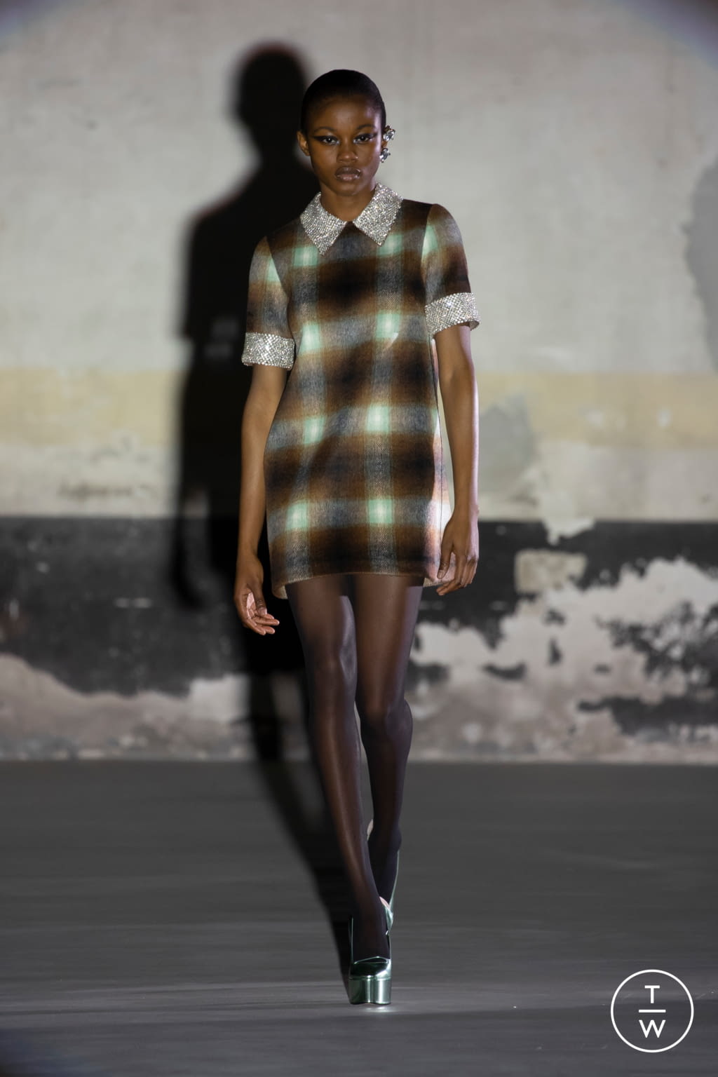 Fashion Week Milan Fall/Winter 2021 look 13 de la collection N°21 womenswear