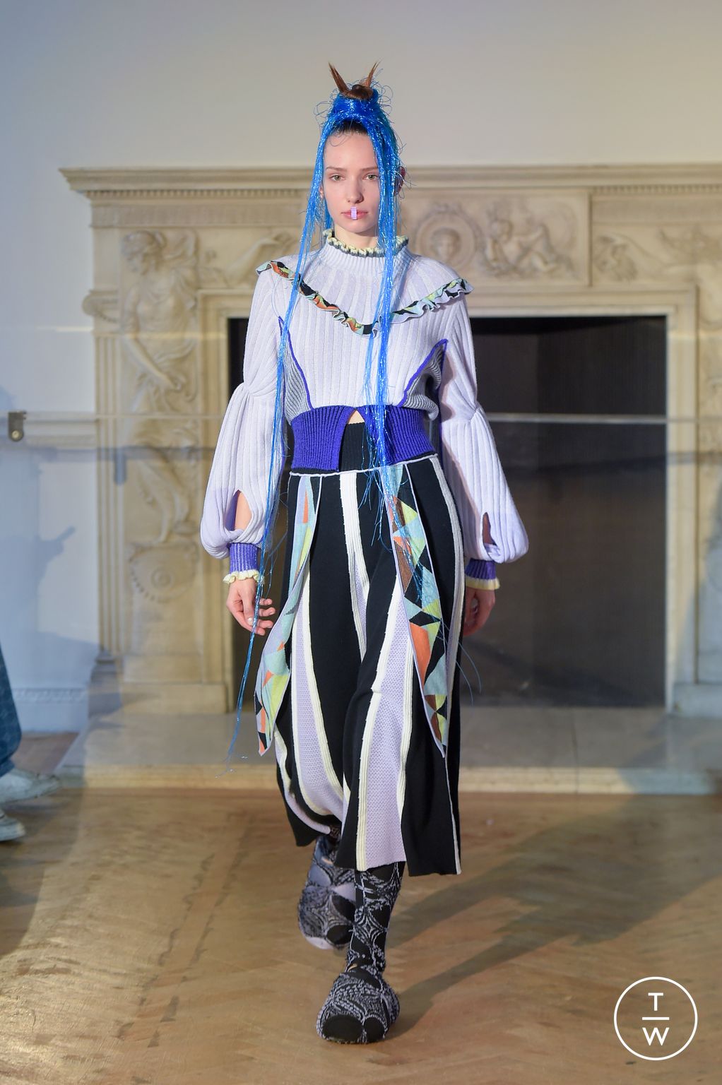 Fashion Week London Fall/Winter 2023 look 13 from the Chau Rising collection 女装