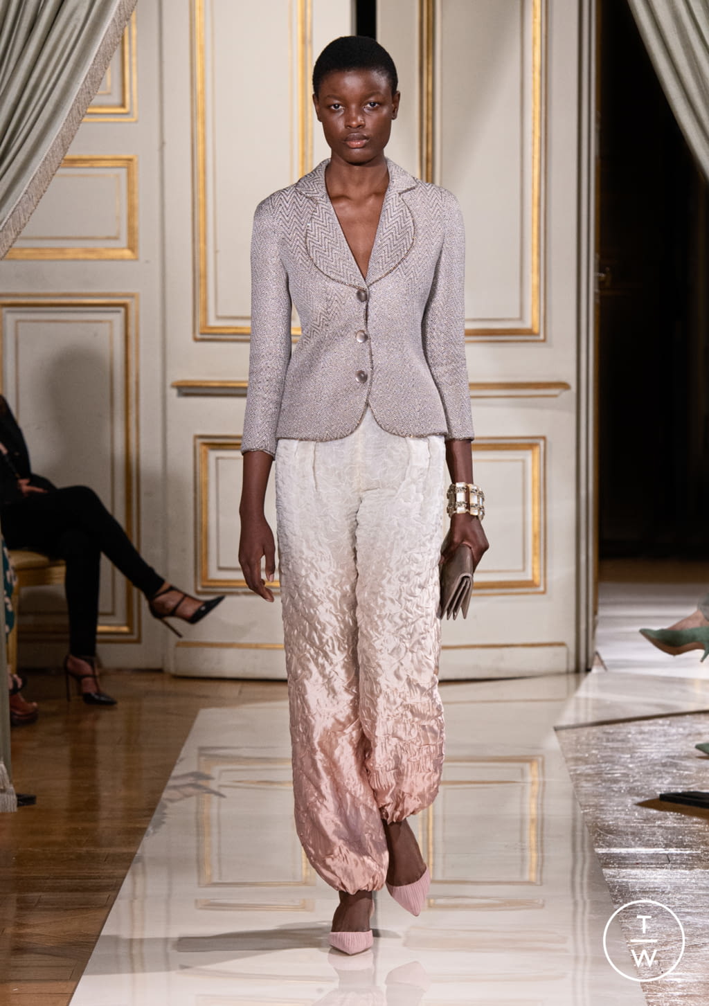 Fashion Week Paris Fall/Winter 2021 look 13 from the Giorgio Armani Privé collection couture