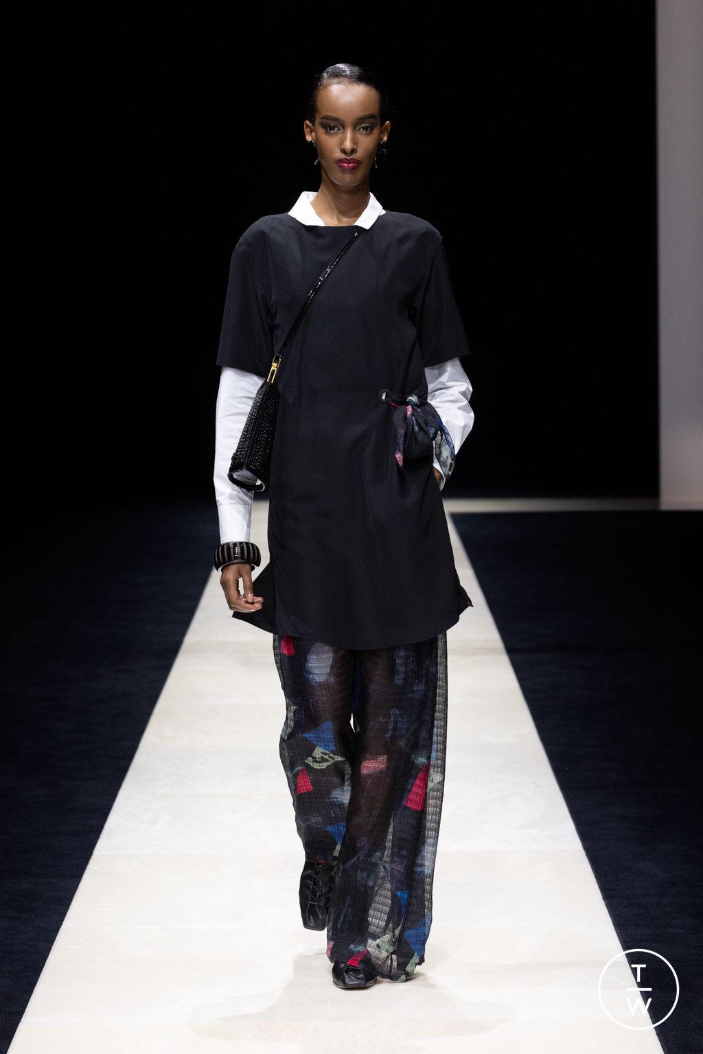 Fashion Week Milan Spring/Summer 2025 look 13 from the Emporio Armani collection womenswear