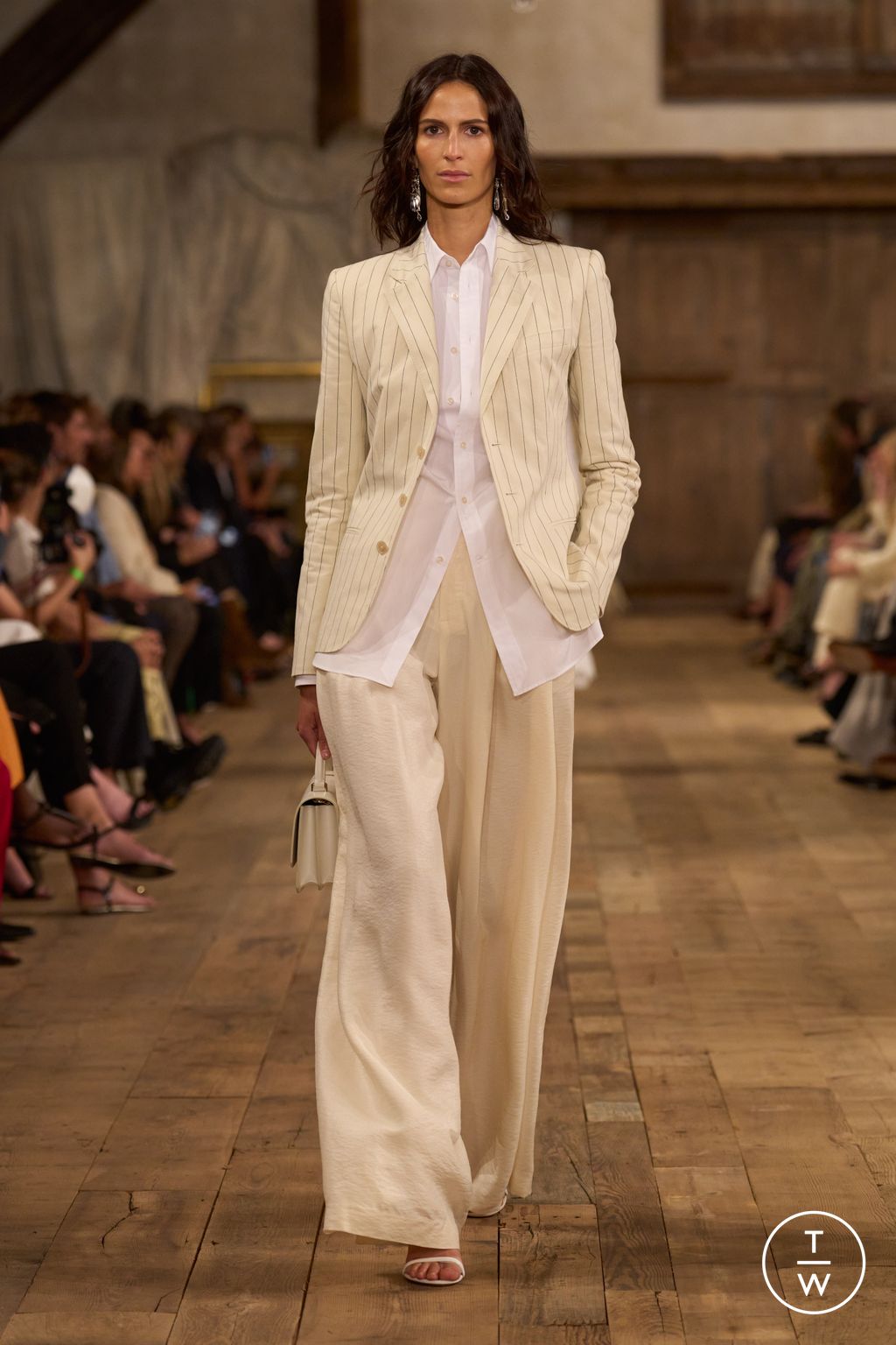 Fashion Week New York Spring/Summer 2024 look 13 from the Ralph Lauren collection 女装