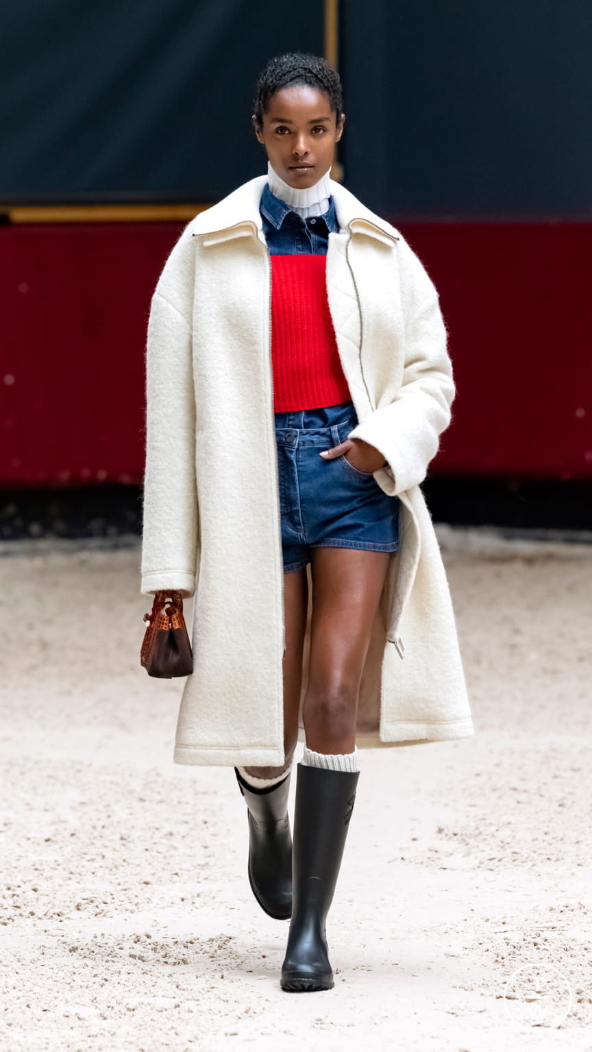 Fashion Week Paris Fall/Winter 2021 look 12 from the Longchamp collection 女装