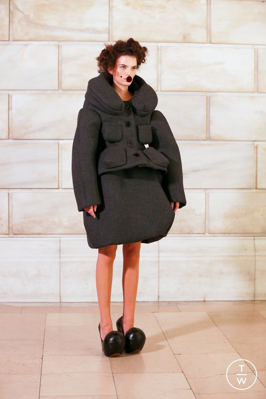 Fashion Week New York Spring-Summer 2025 look 13 from the Marc Jacobs collection womenswear