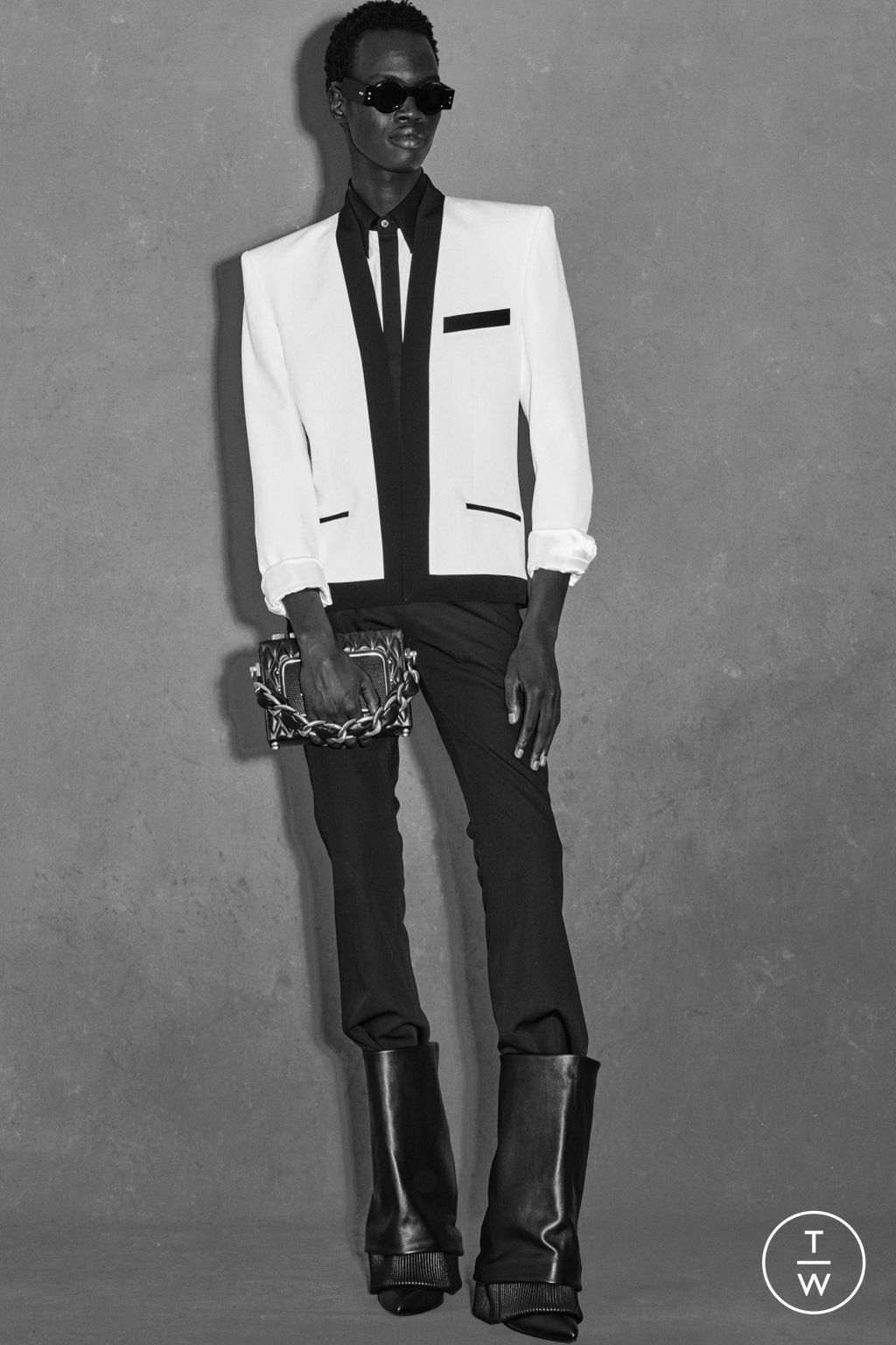 Fashion Week Paris Resort 2025 look 13 from the Balmain collection menswear