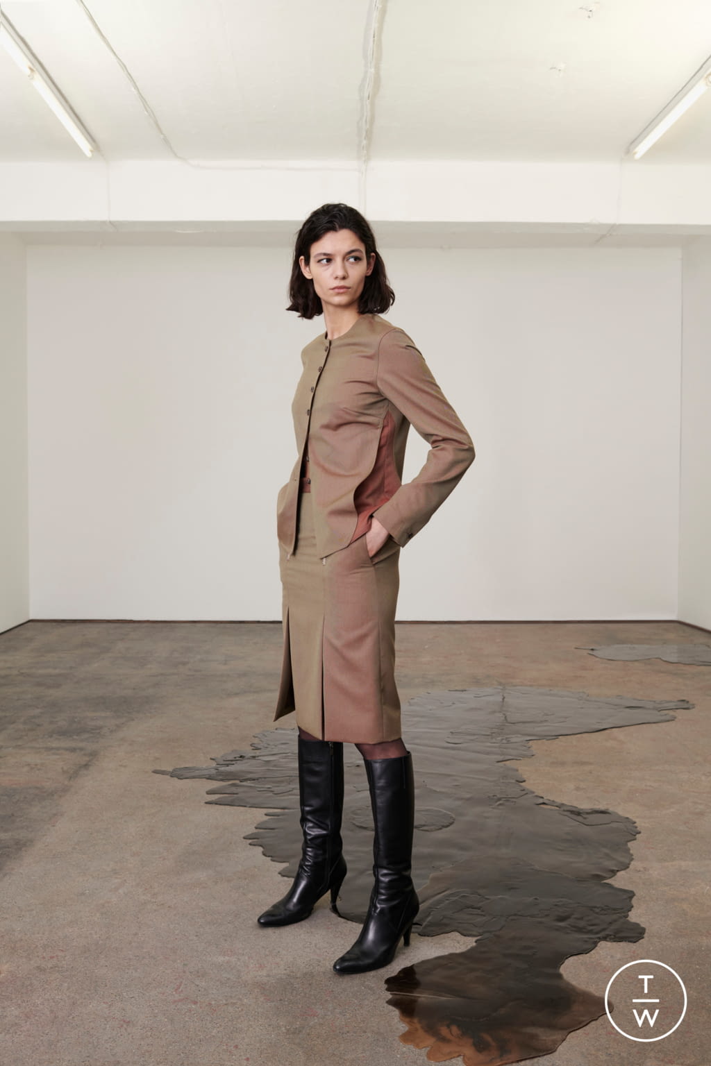 Fashion Week London Fall/Winter 2021 look 13 de la collection Eftychia womenswear