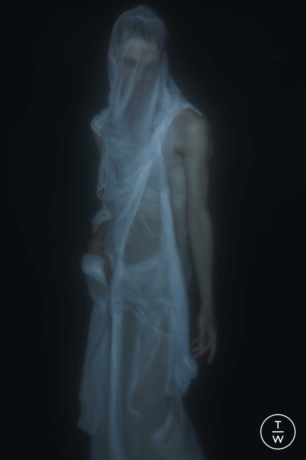 Fashion Week Paris Fall/Winter 2020 look 14 from the Maison Margiela collection couture