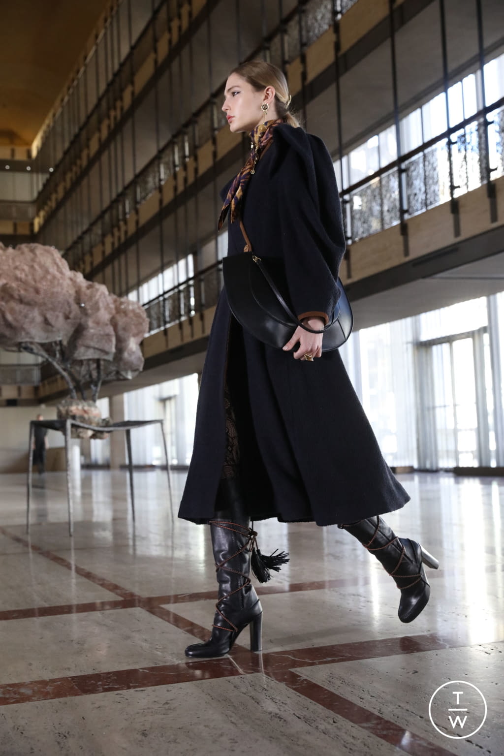 Fashion Week New York Fall/Winter 2021 look 13 de la collection Ulla Johnson womenswear accessories