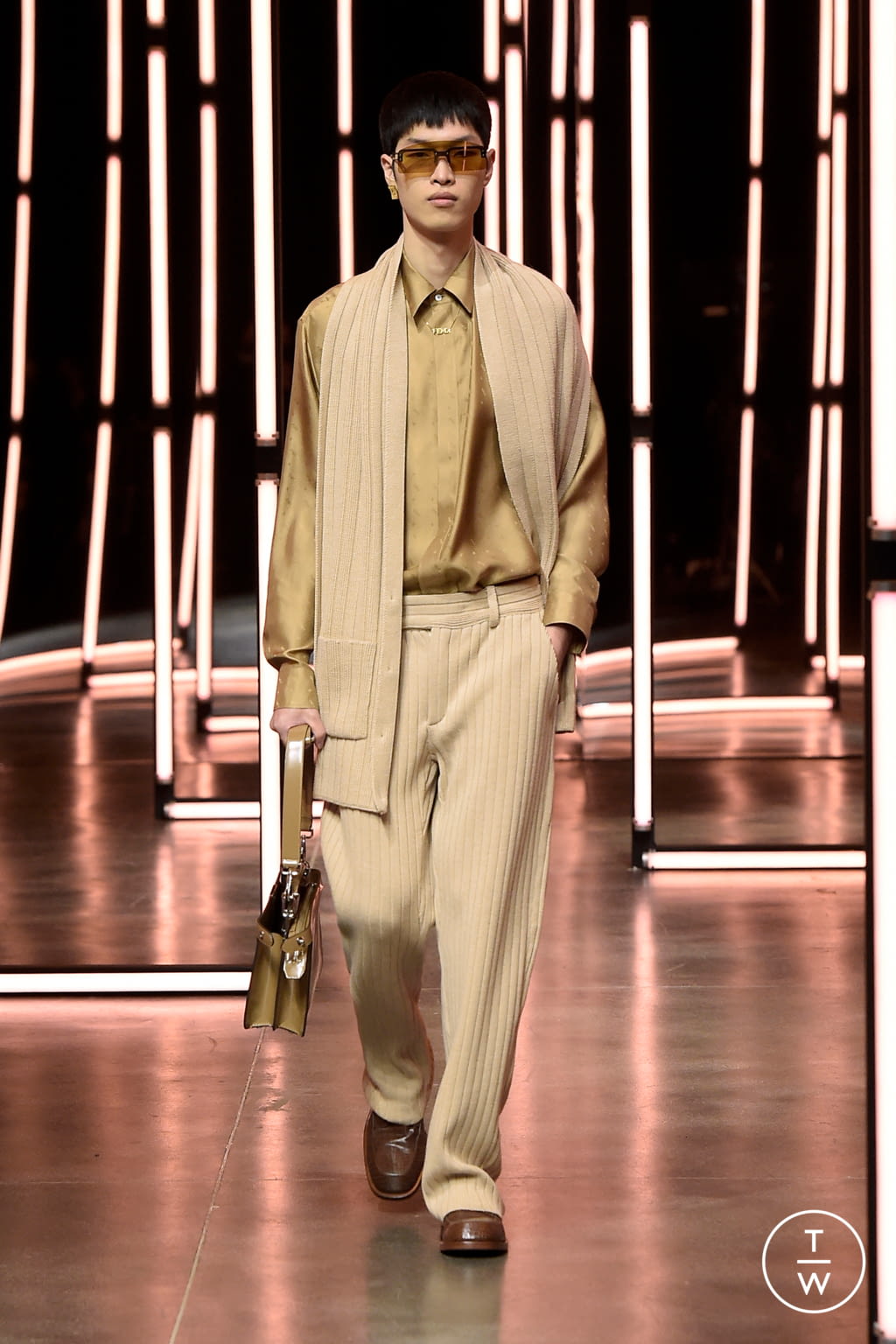 Fashion Week Milan Fall/Winter 2021 look 13 from the Fendi collection menswear