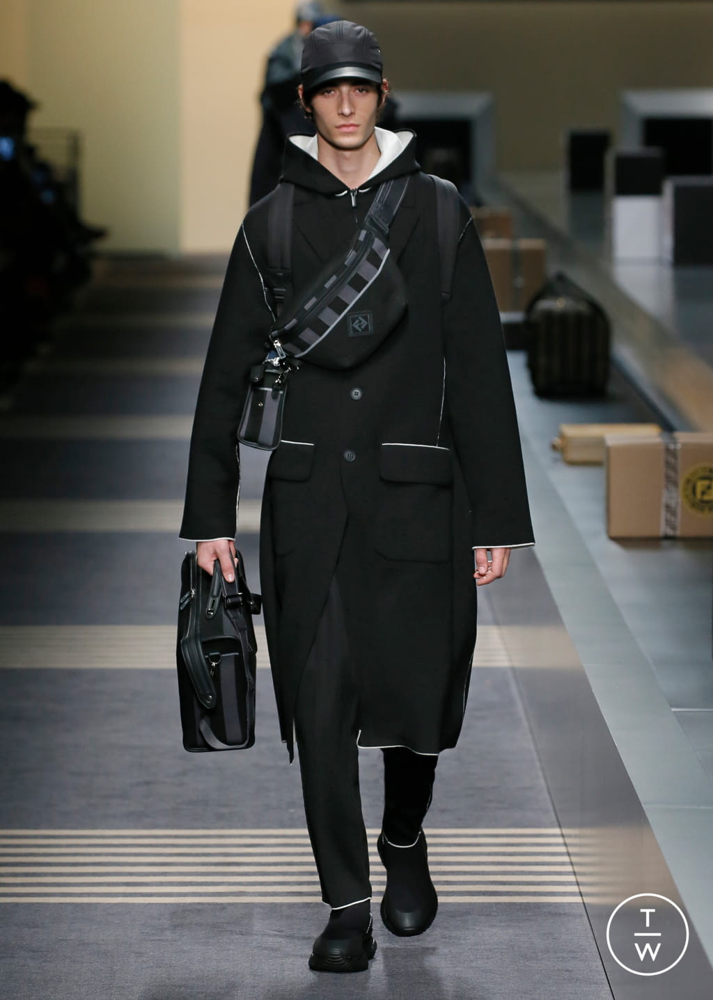 Fashion Week Milan Fall/Winter 2018 look 13 de la collection Fendi menswear