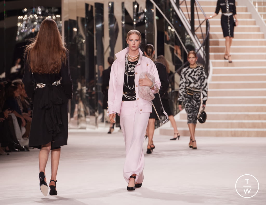 Fashion Week Paris Pre-Fall 2020 look 12 de la collection Chanel womenswear