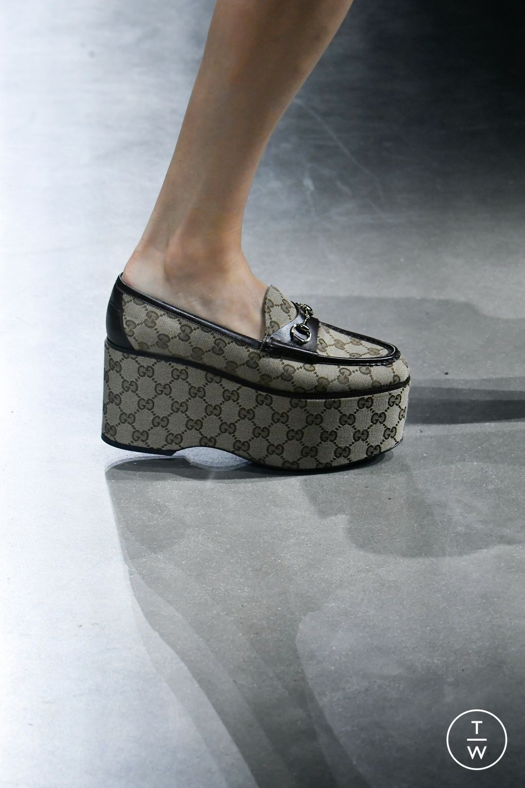 Fashion Week Milan Spring/Summer 2024 look 40 from the Gucci collection womenswear accessories