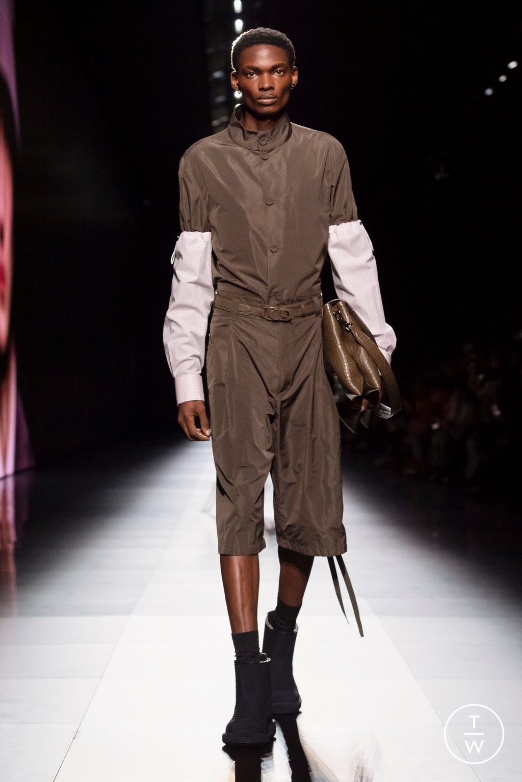 Fashion Week Paris Fall/Winter 2023 look 50 from the Dior Men collection 男装