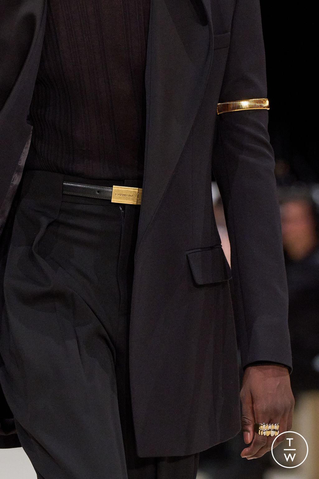 Fashion Week Paris Fall/Winter 2024 look 53 from the Balmain collection menswear accessories