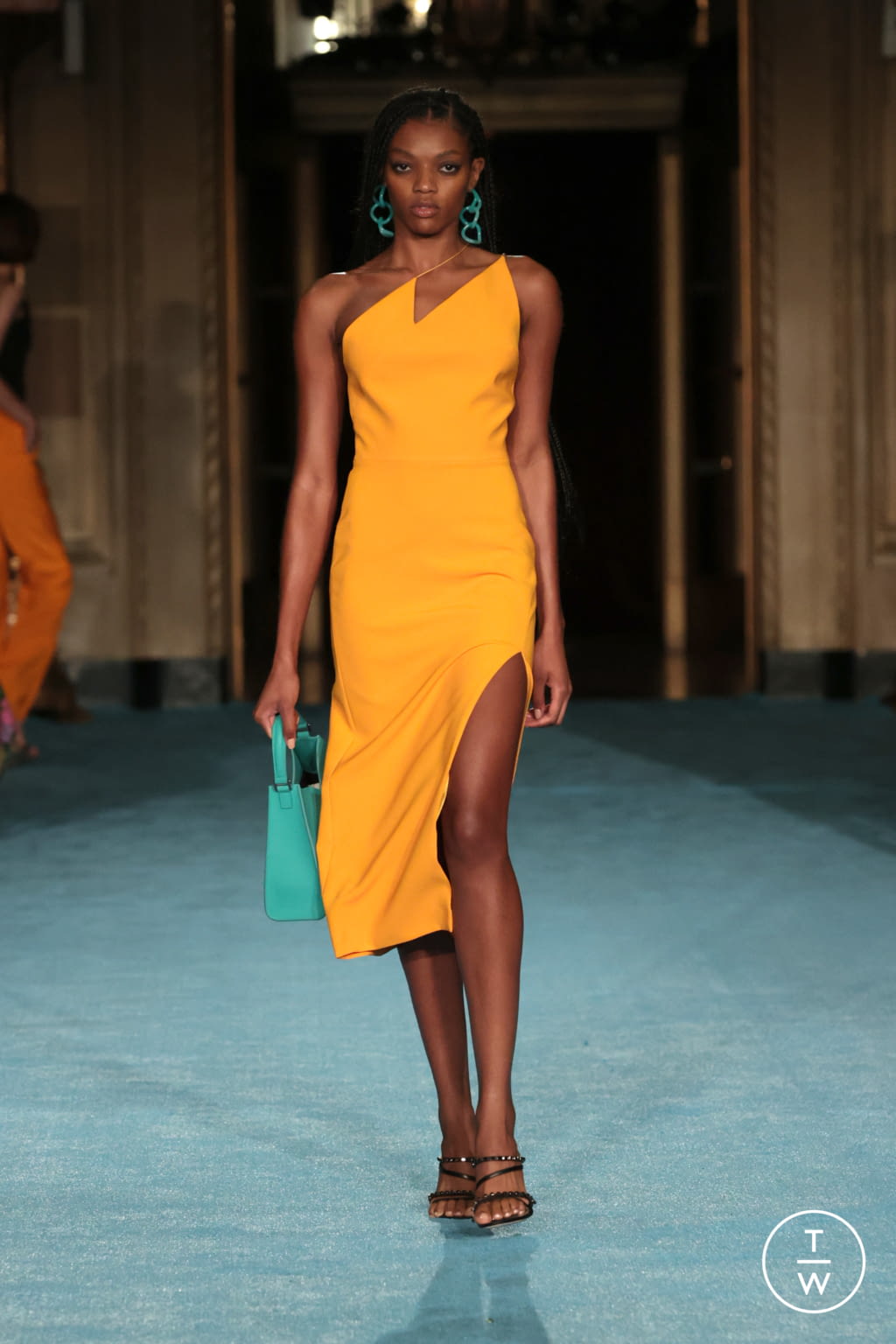 Fashion Week New York Spring/Summer 2022 look 6 from the Christian Siriano collection womenswear