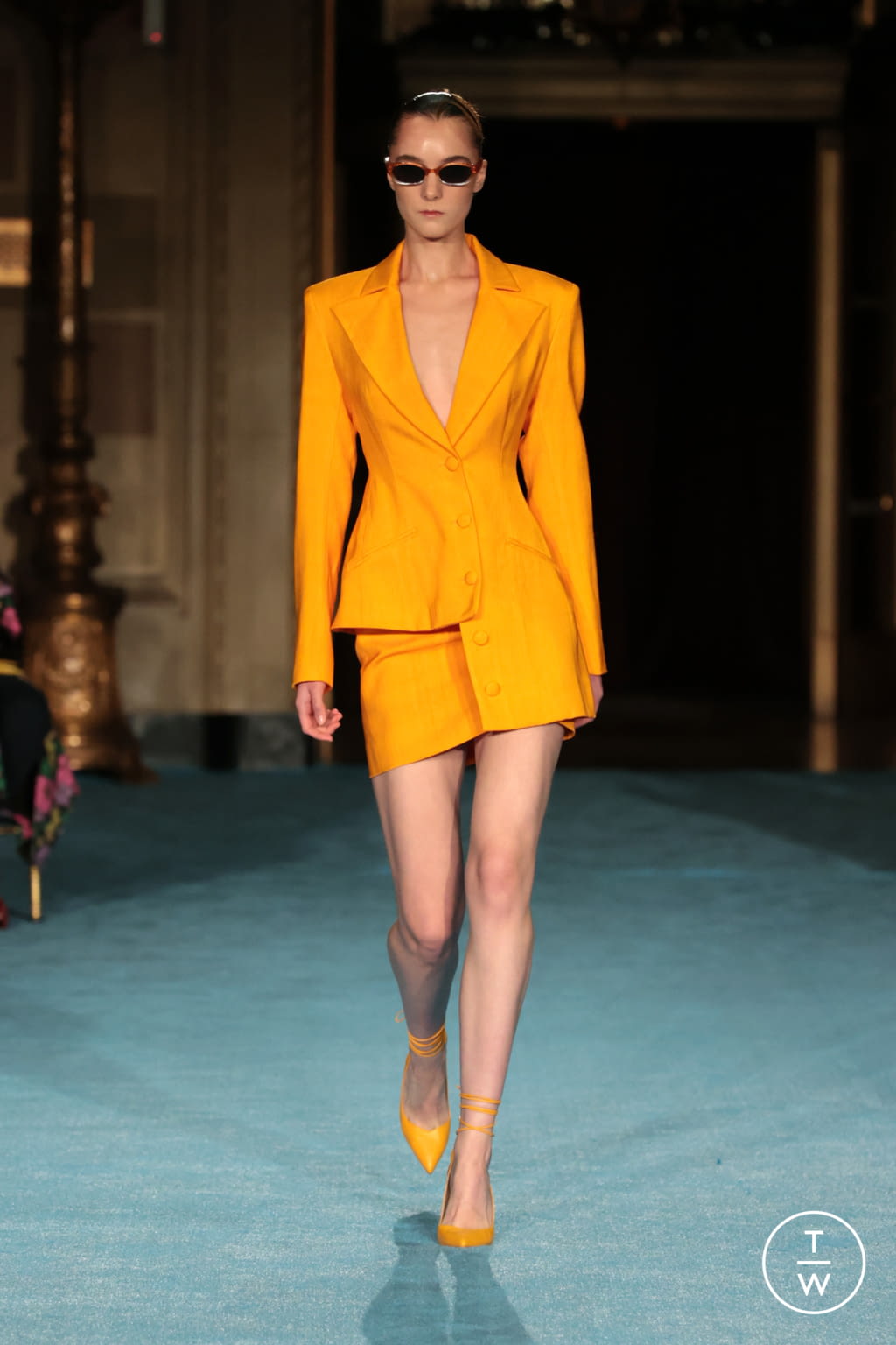 Fashion Week New York Spring/Summer 2022 look 2 from the Christian Siriano collection womenswear