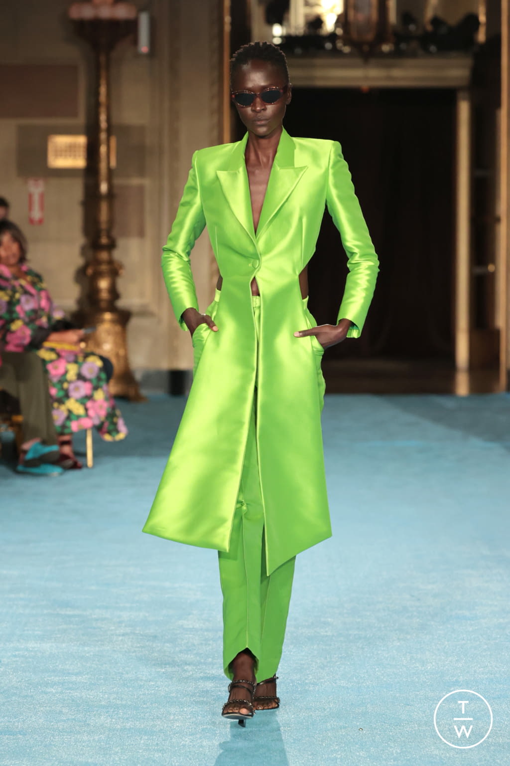Fashion Week New York Spring/Summer 2022 look 24 from the Christian Siriano collection 女装