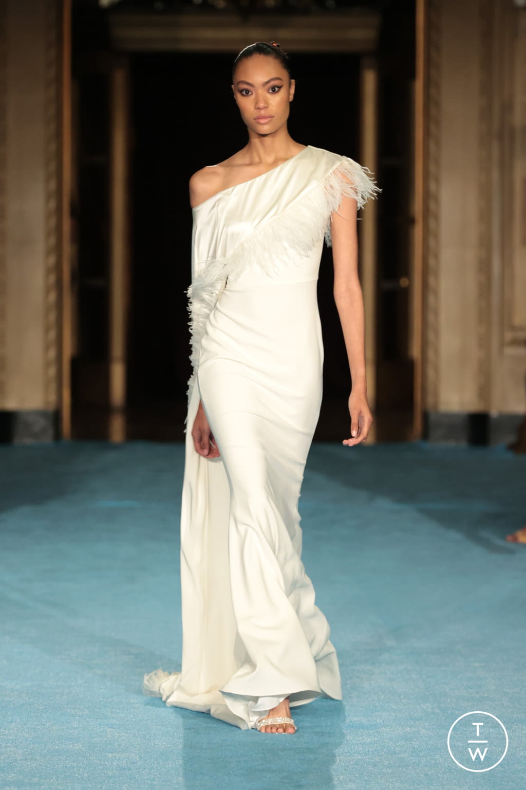 Fashion Week New York Spring/Summer 2022 look 43 from the Christian Siriano collection womenswear
