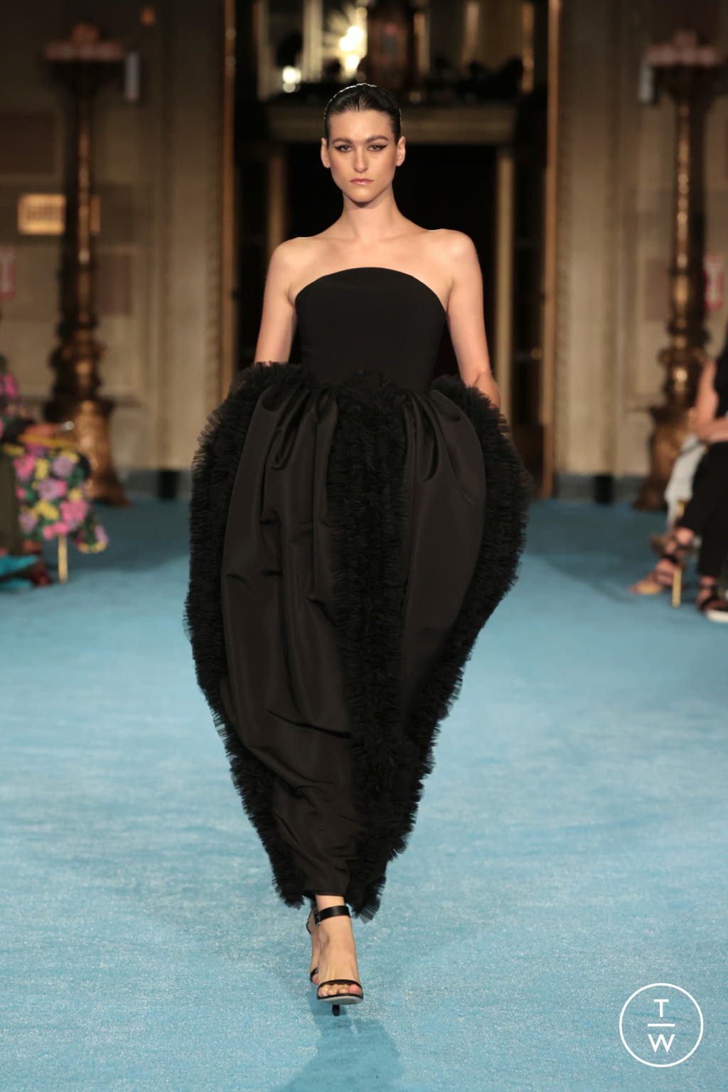 Fashion Week New York Spring/Summer 2022 look 42 from the Christian Siriano collection womenswear