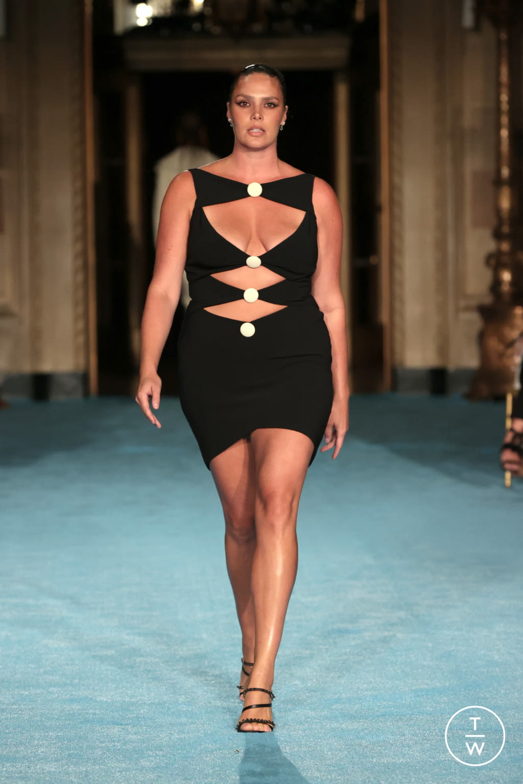 Fashion Week New York Spring/Summer 2022 look 9 from the Christian Siriano collection womenswear