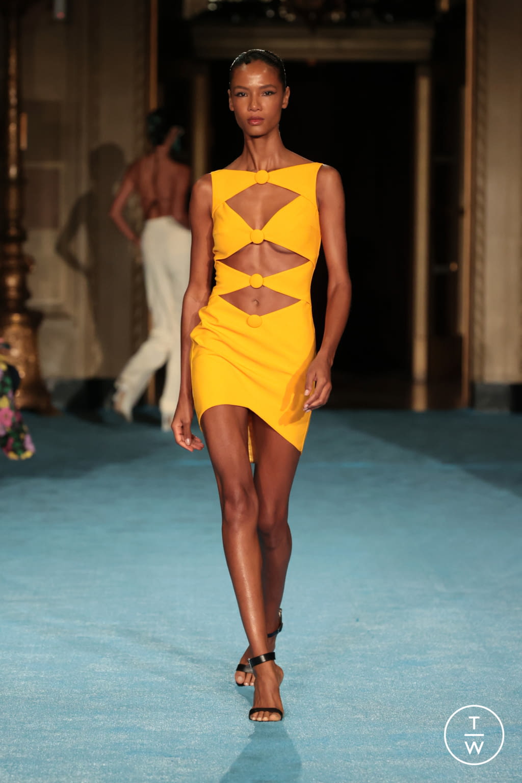 Fashion Week New York Spring/Summer 2022 look 13 from the Christian Siriano collection womenswear