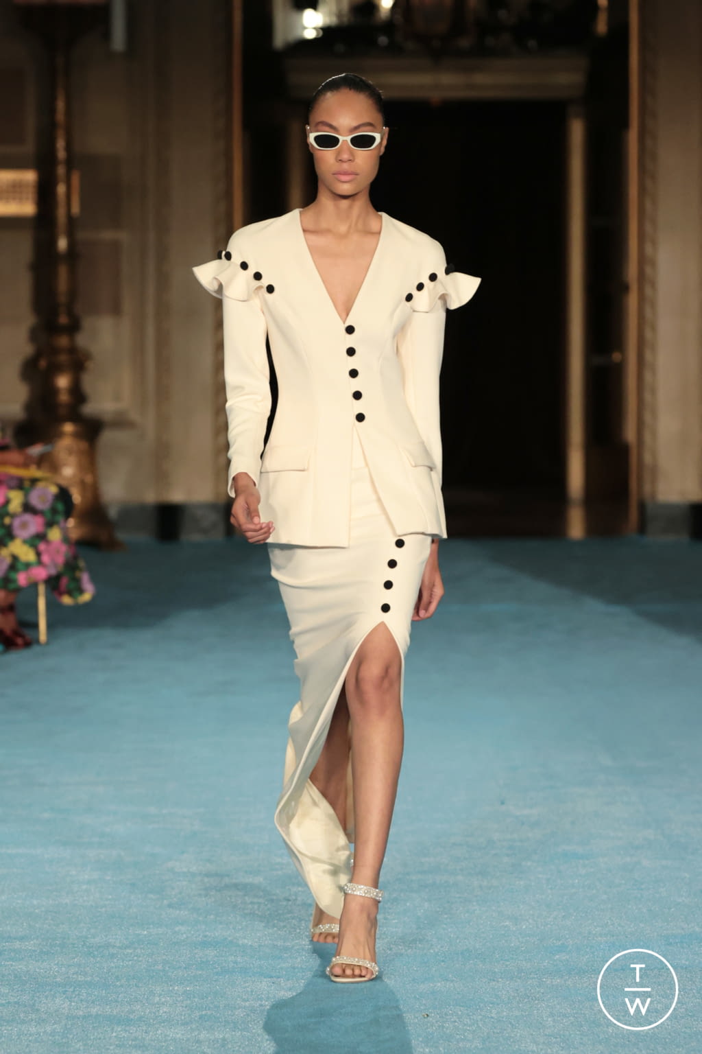 Fashion Week New York Spring/Summer 2022 look 10 from the Christian Siriano collection womenswear