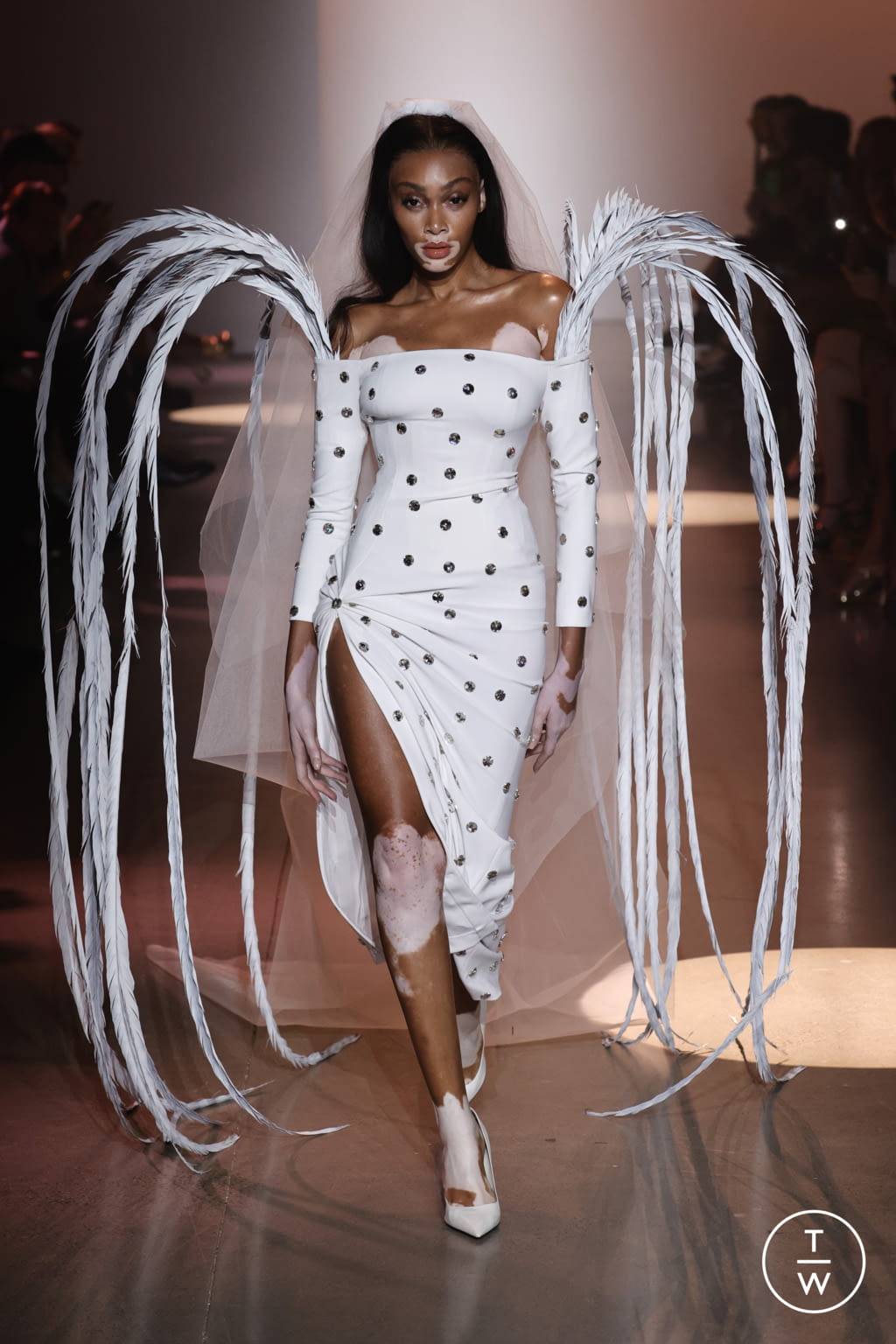 Fashion Week New York Spring/Summer 2022 look 33 de la collection Christian Cowan womenswear