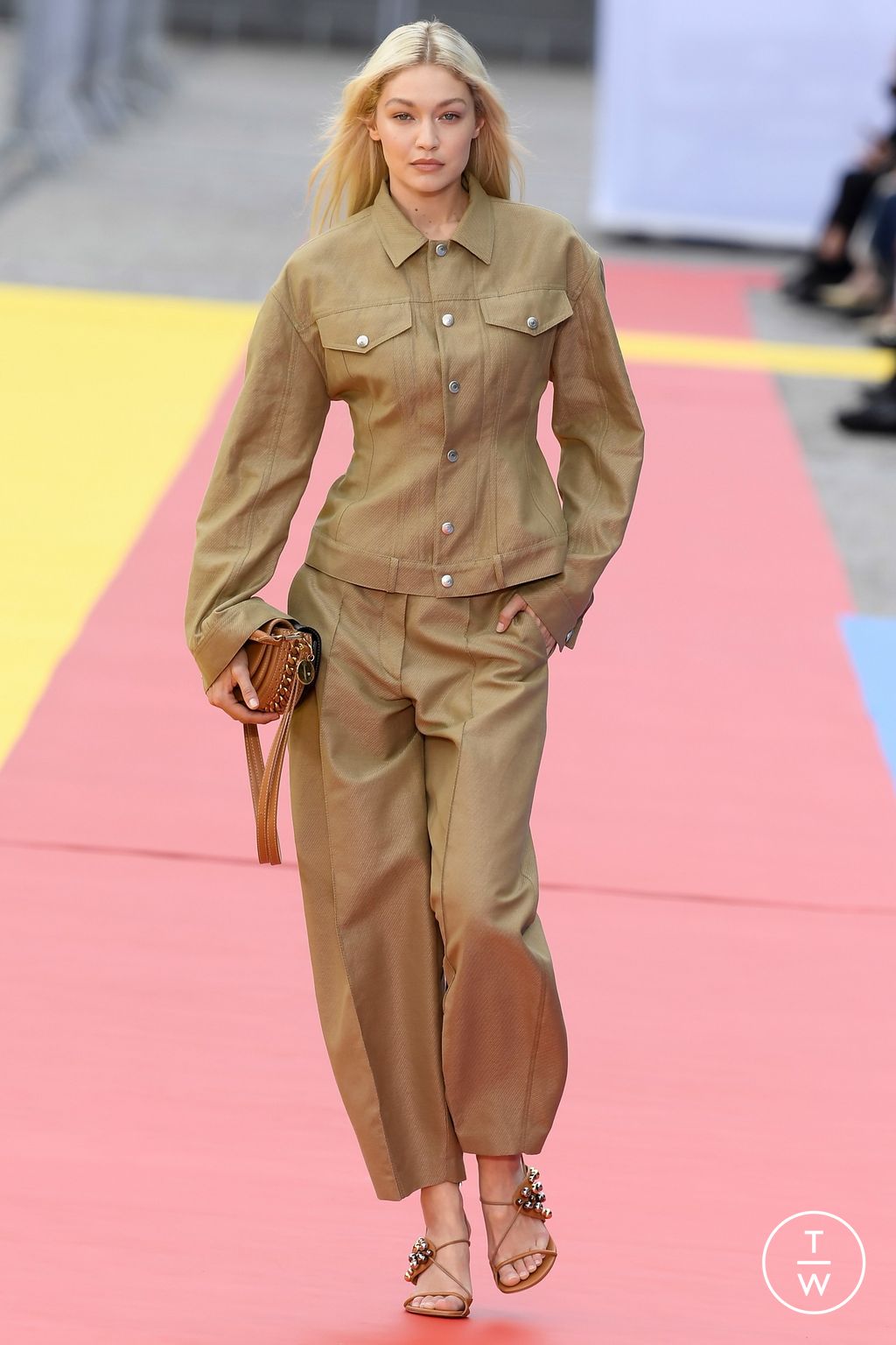 Fashion Week Paris Spring/Summer 2023 look 7 from the Stella McCartney collection 女装
