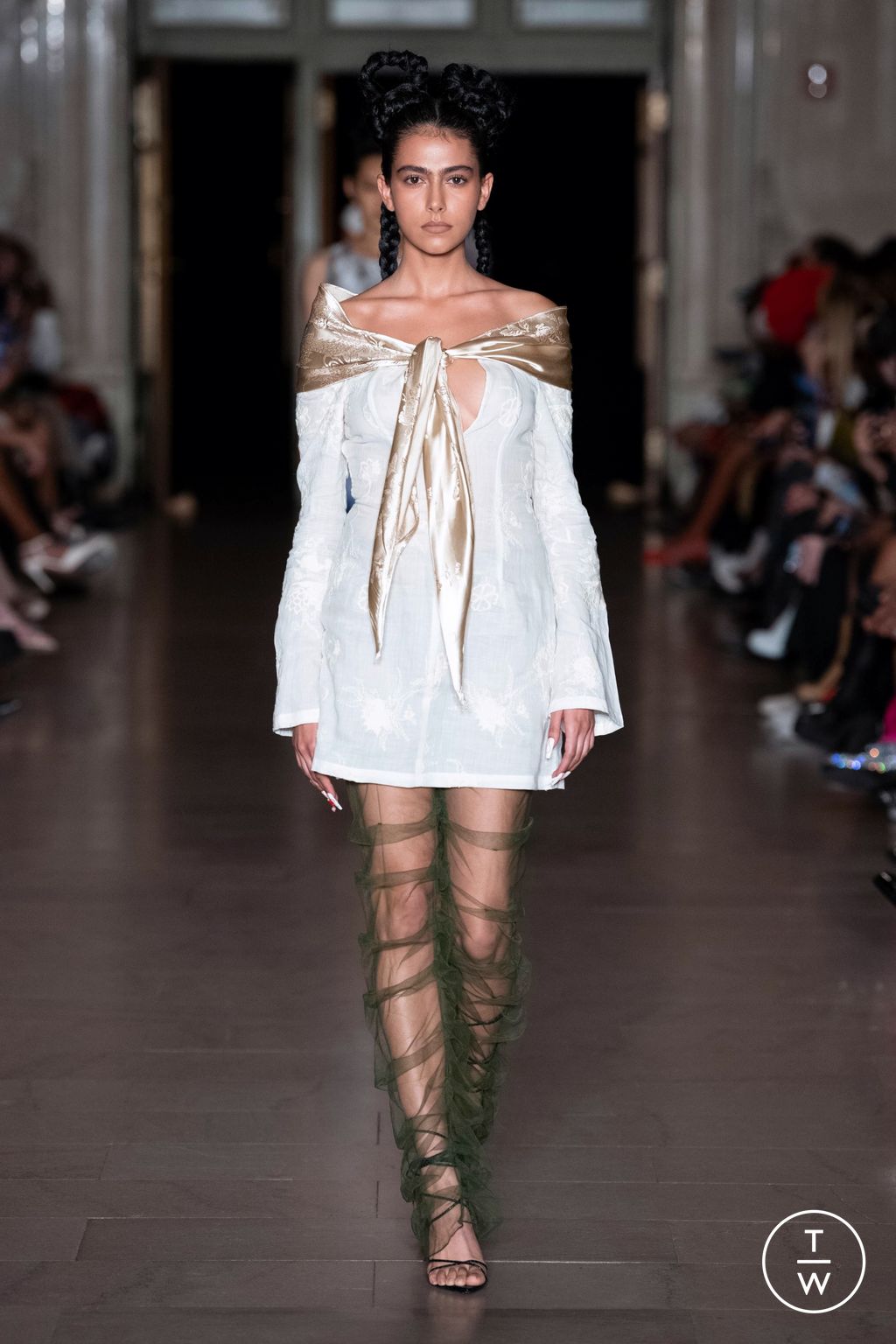 Fashion Week New York Spring/Summer 2023 look 10 from the Kim Shui collection 女装