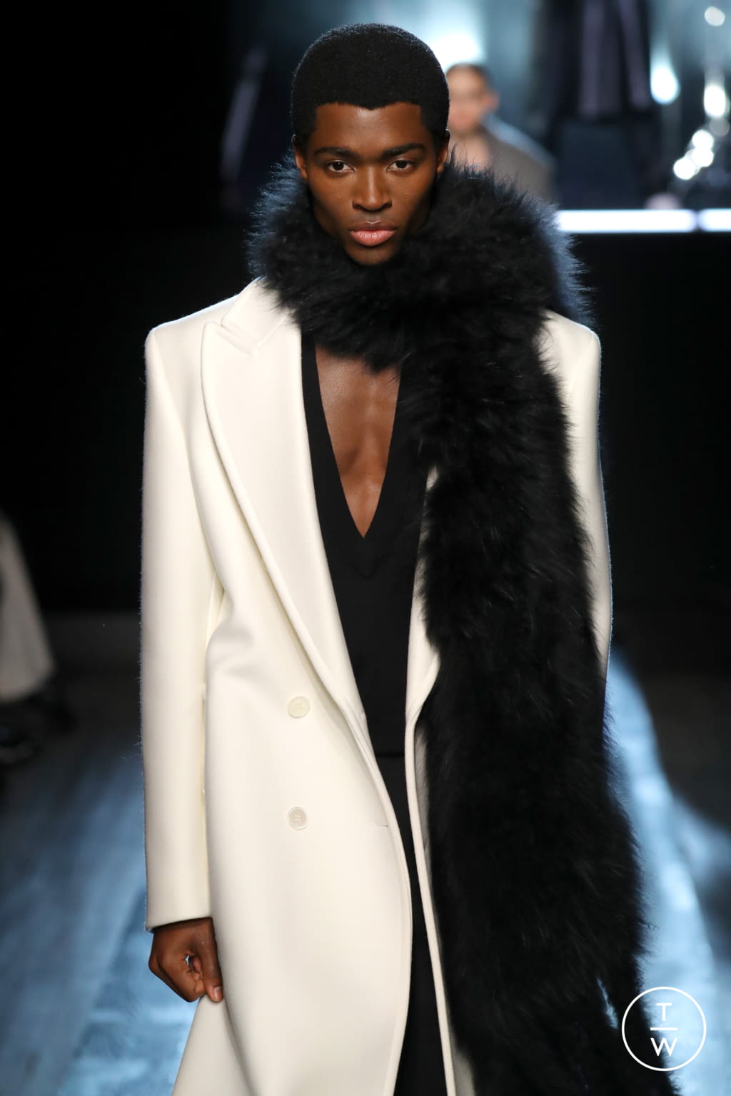 Fashion Week New York Fall/Winter 2022 look 11 from the Michael Kors Collection collection 女装配饰
