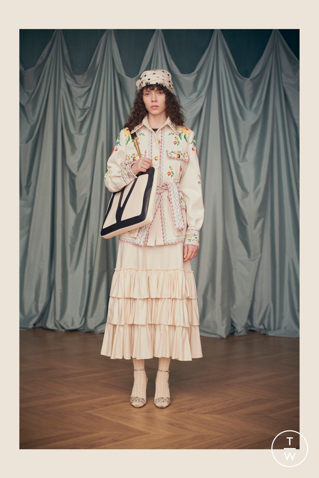 Fashion Week Paris Resort 2025 look 136 from the Valentino collection womenswear