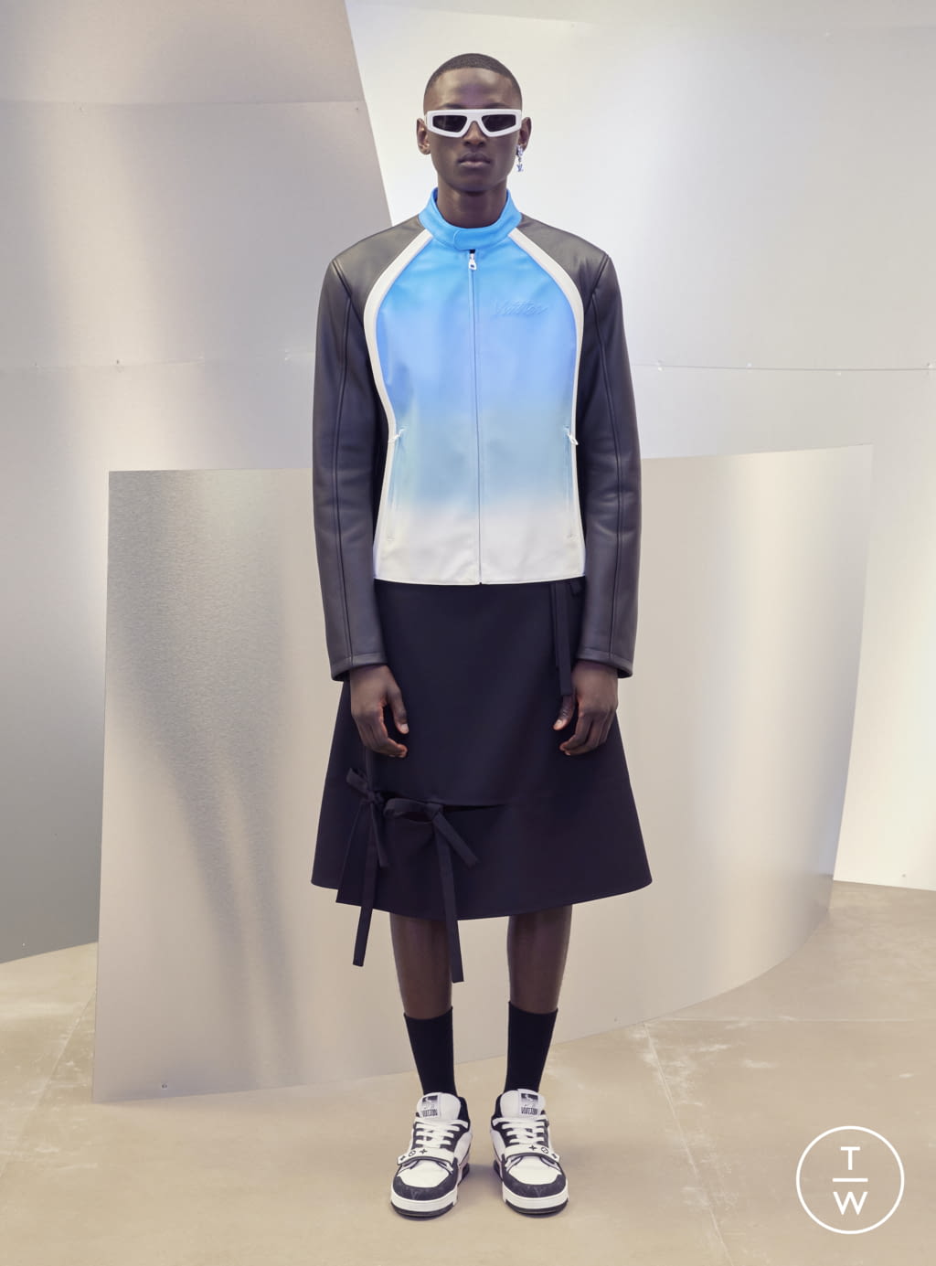 Fashion Week Paris Pre-Fall 2022 look 25 from the Louis Vuitton collection 男装