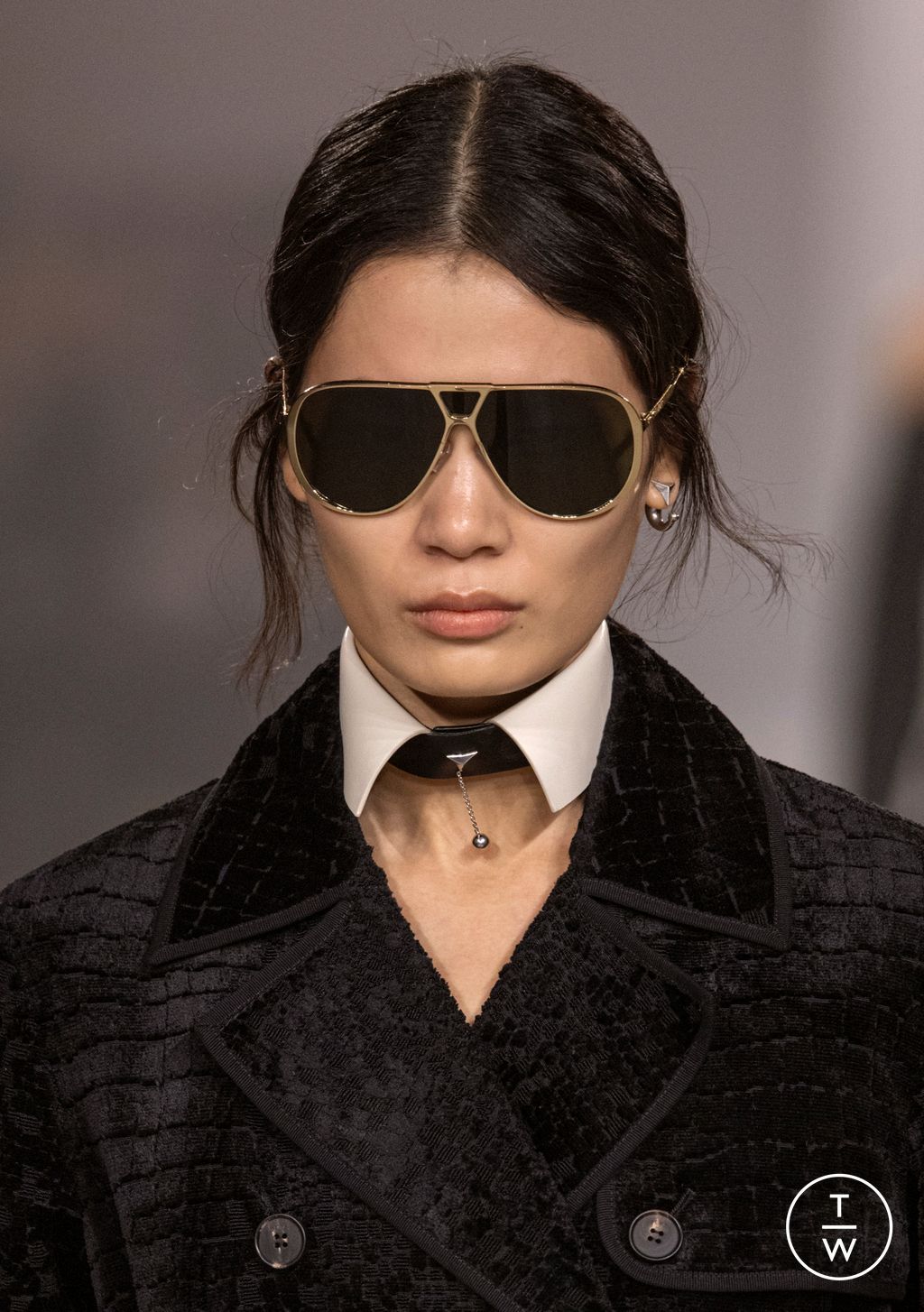 Fashion Week Milan Fall/Winter 2026 look 18 from the Fendi collection 女装配饰