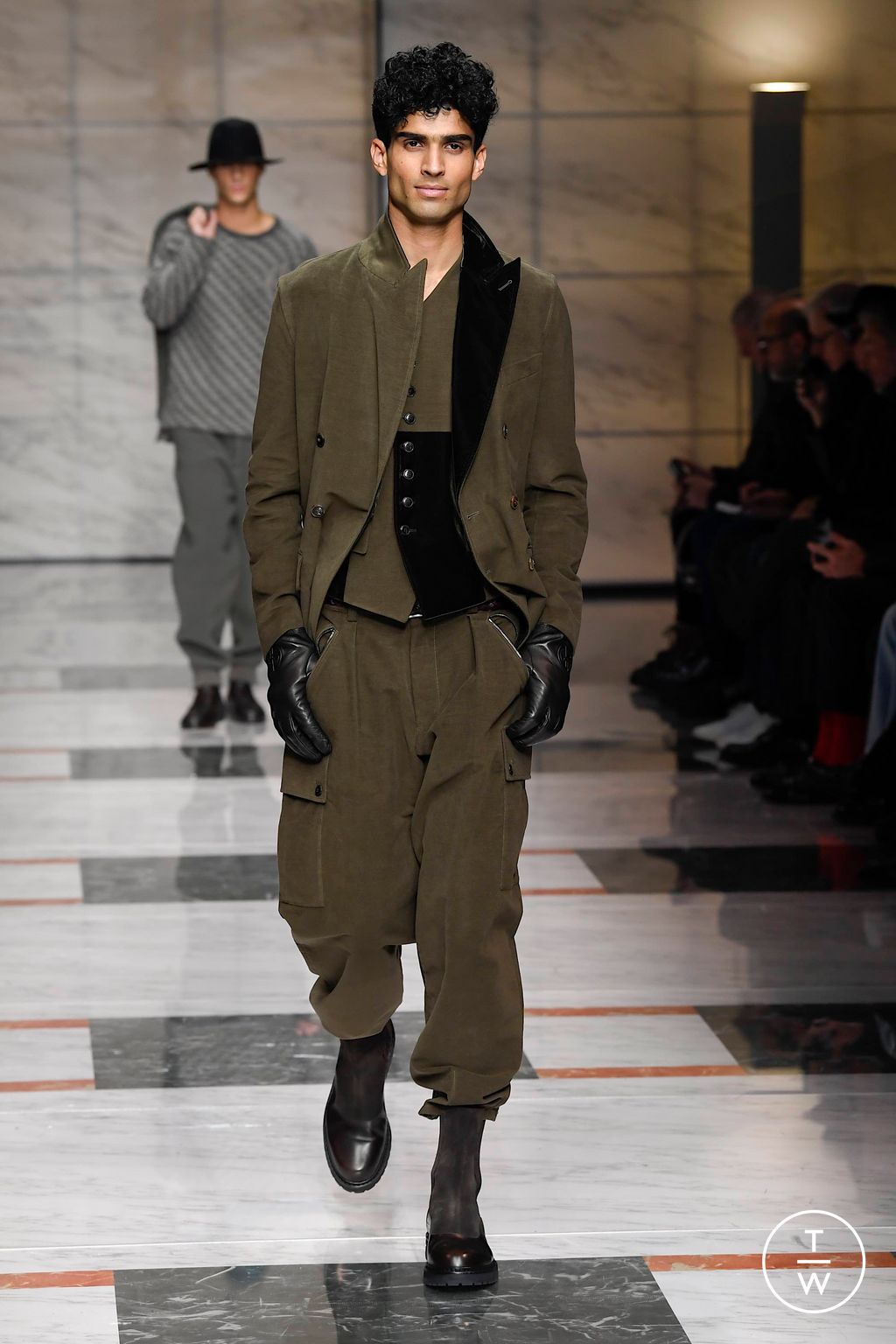 Fashion Week Milan Fall/Winter 2023 look 27 from the Giorgio Armani collection menswear
