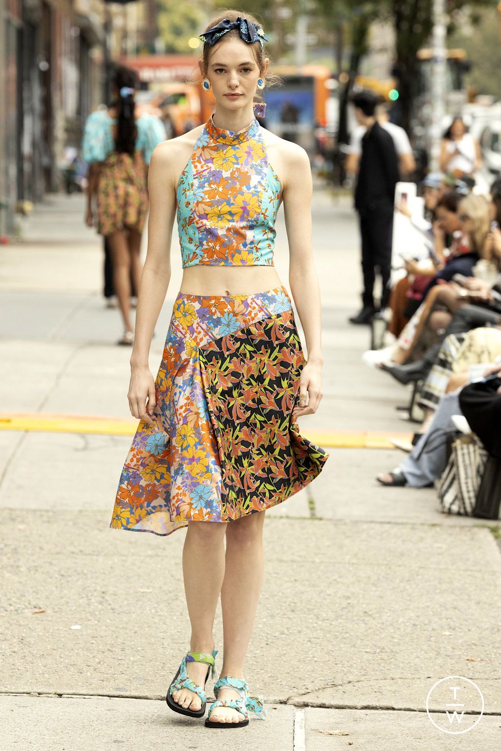 Fashion Week New York Spring/Summer 2023 look 5 from the SNOW XUE GAO collection womenswear