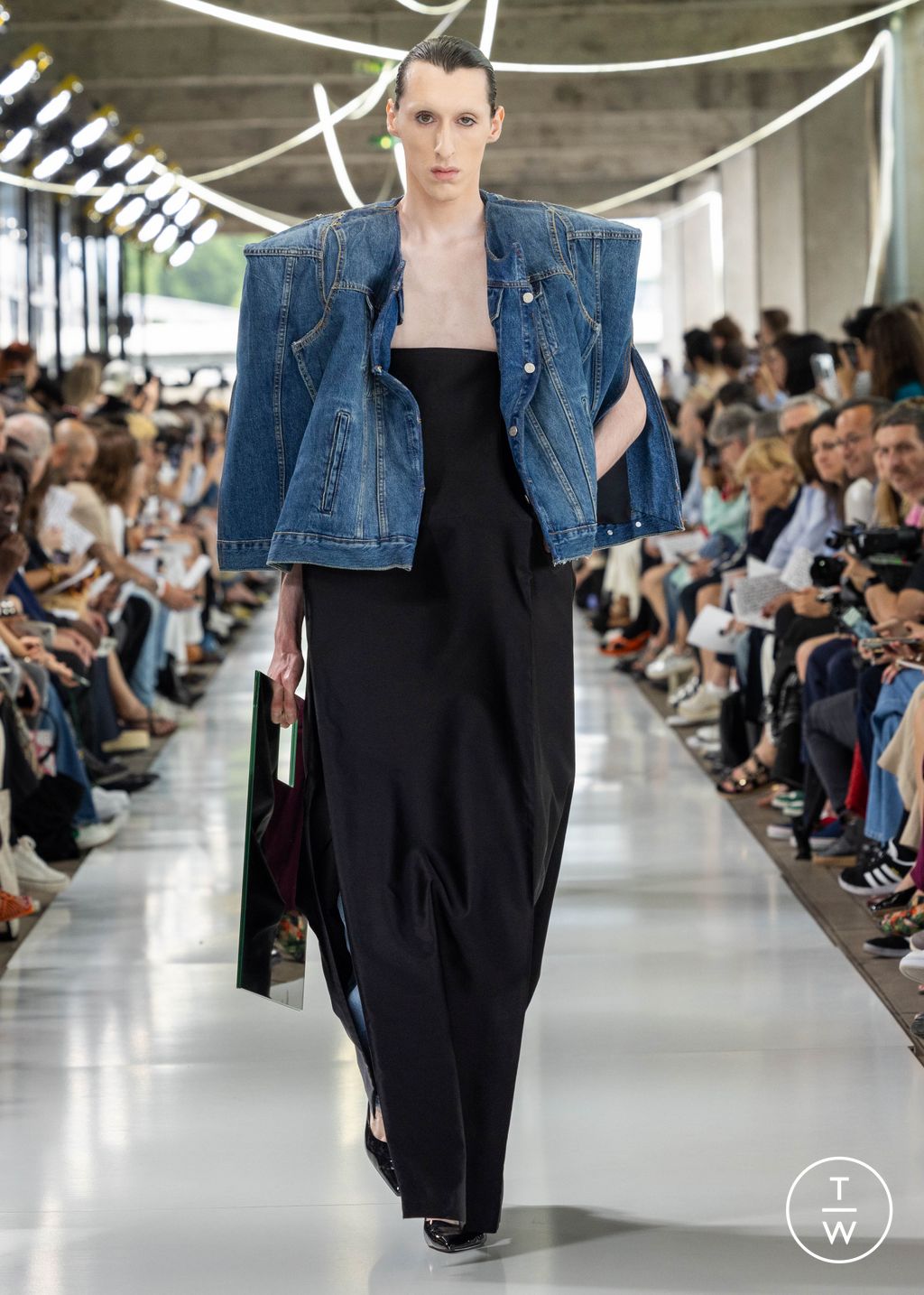 Fashion Week Paris Spring/Summer 2024 look 13 de la collection IFM PARIS menswear