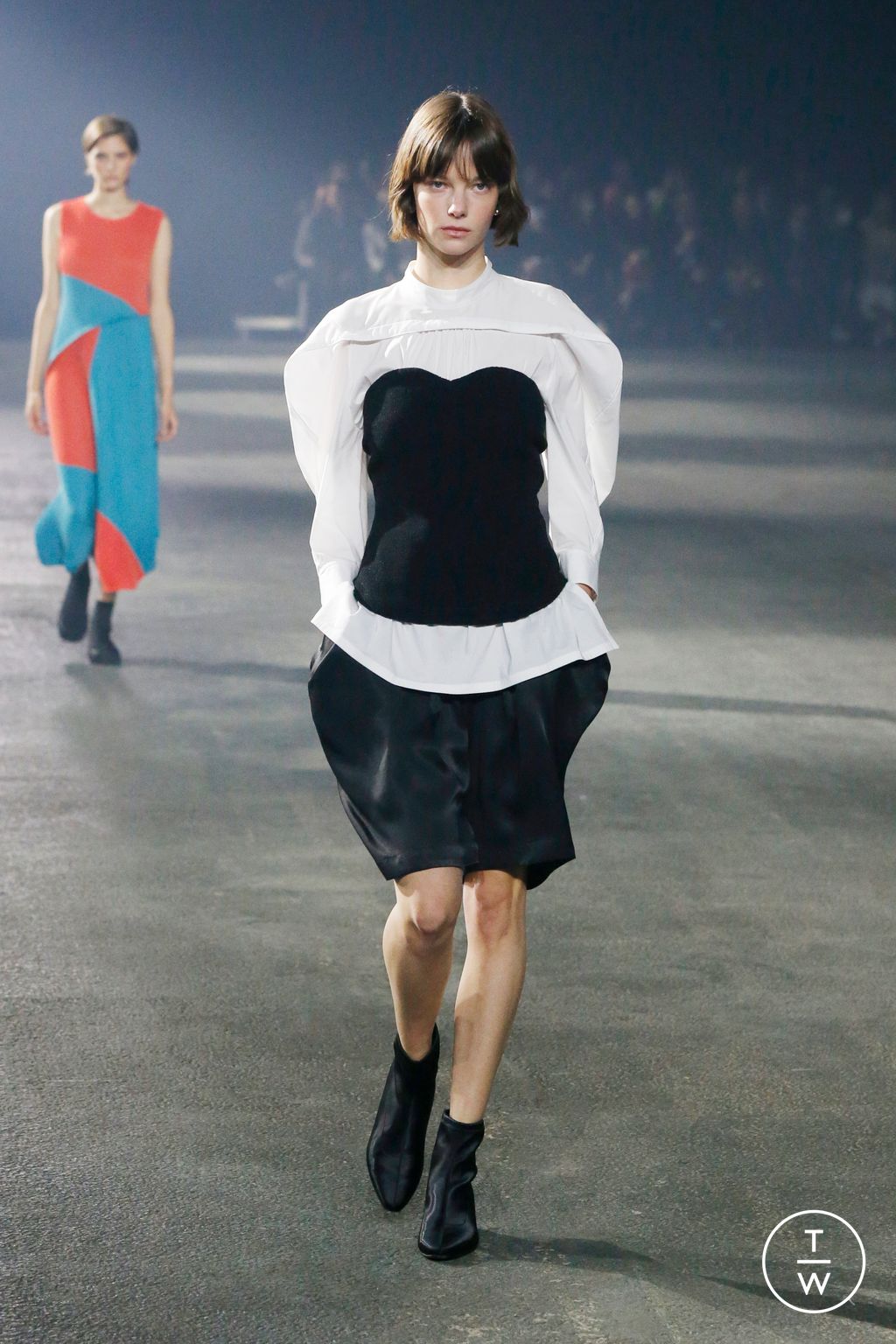 Fashion Week Paris Spring/Summer 2023 look 14 from the Issey Miyake collection womenswear