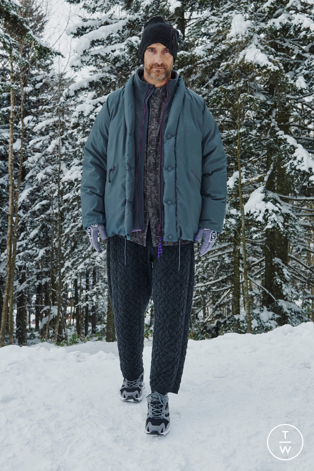 Fashion Week Paris Fall/Winter 2021 look 14 from the White Mountaineering collection menswear